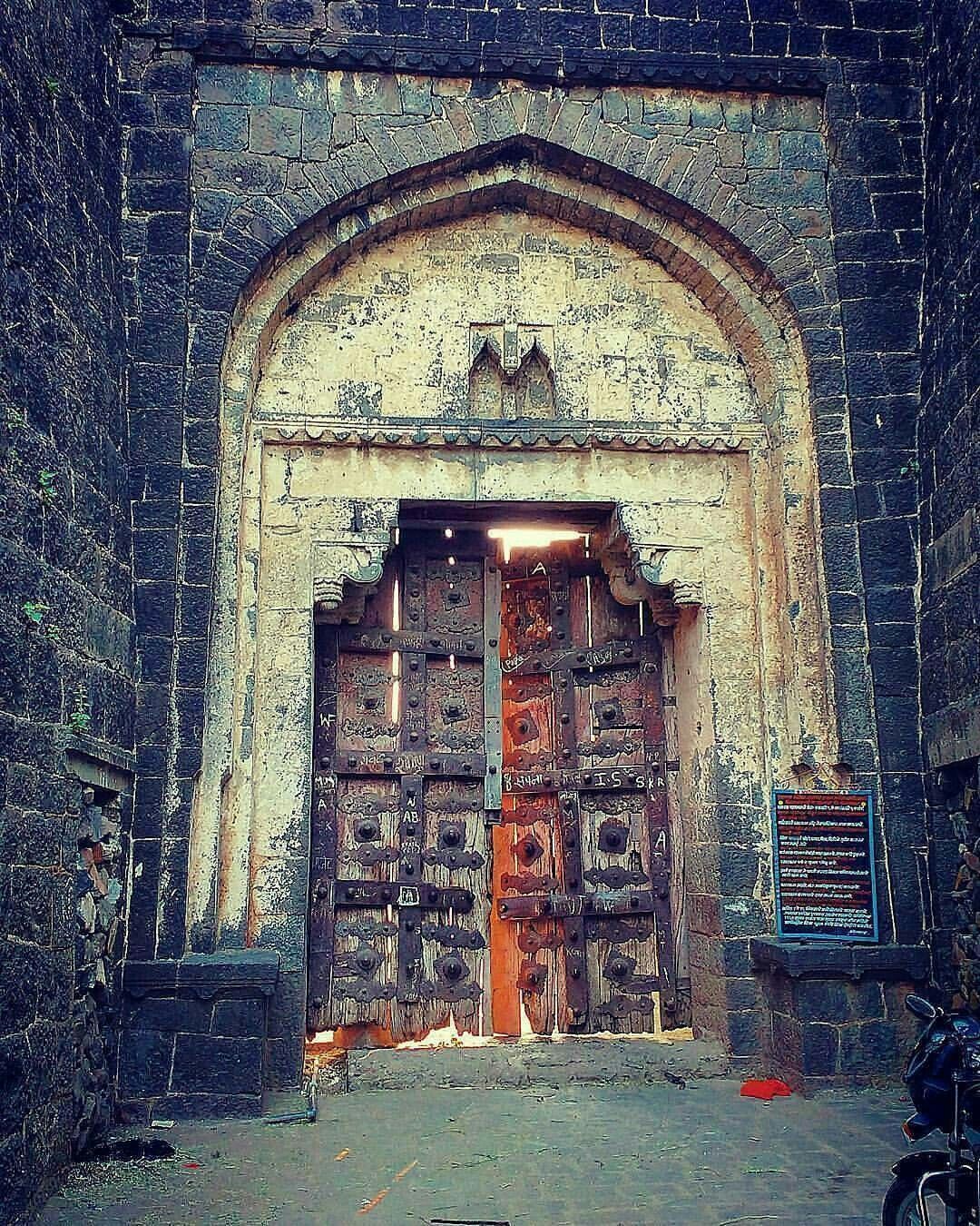 Raigad Fort, Shivaji Maharaj Wallpaper, HD Wallpaper Door, Download Wallpaper