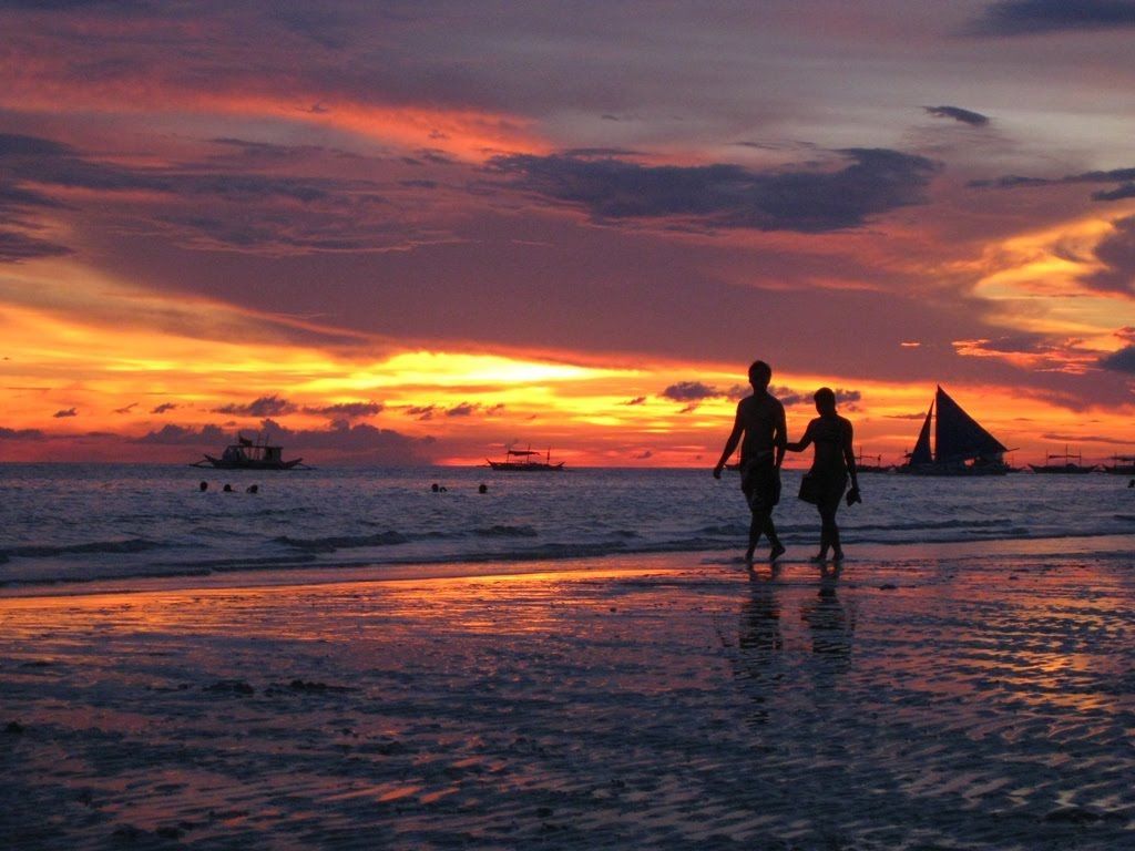 experience #boracay #sunset this valentines. Romantic places, Beach at night, Cat ba island