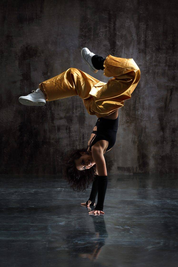 dancers, Break Wallpaper HD / Desktop and Mobile Background