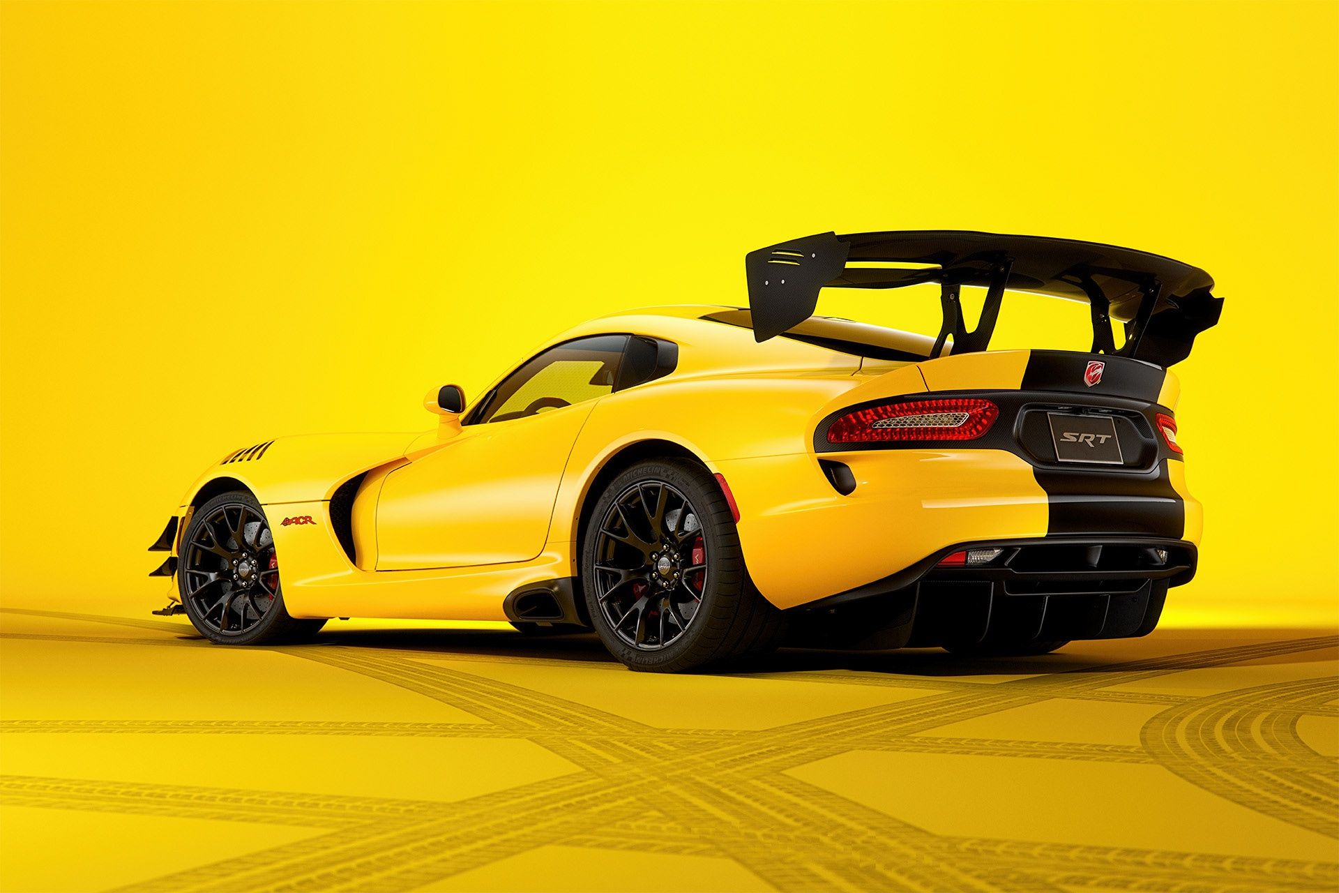 yellow sports car wallpaper