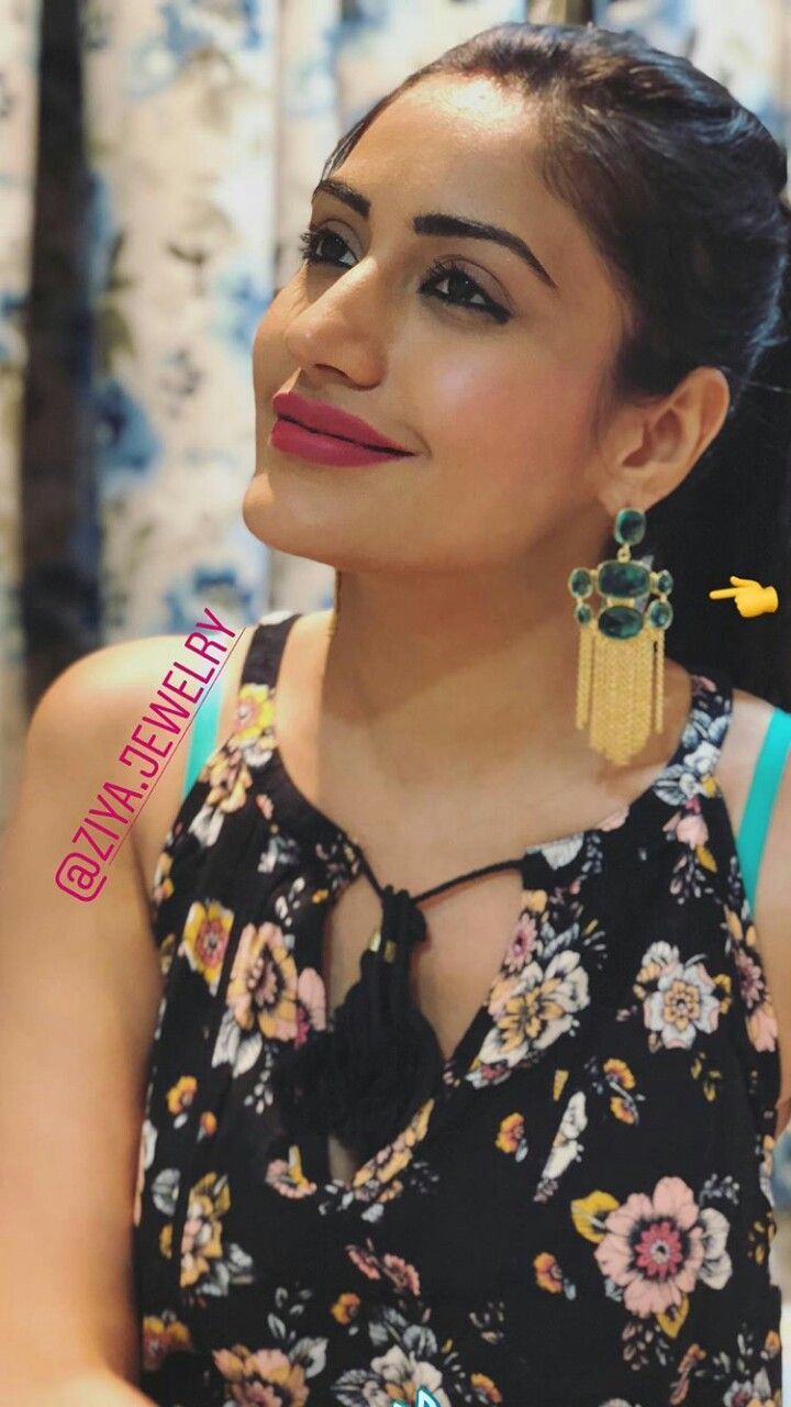 surbhi chandna. Surbhi chandna, Deepika padukone style, Indian tv actress