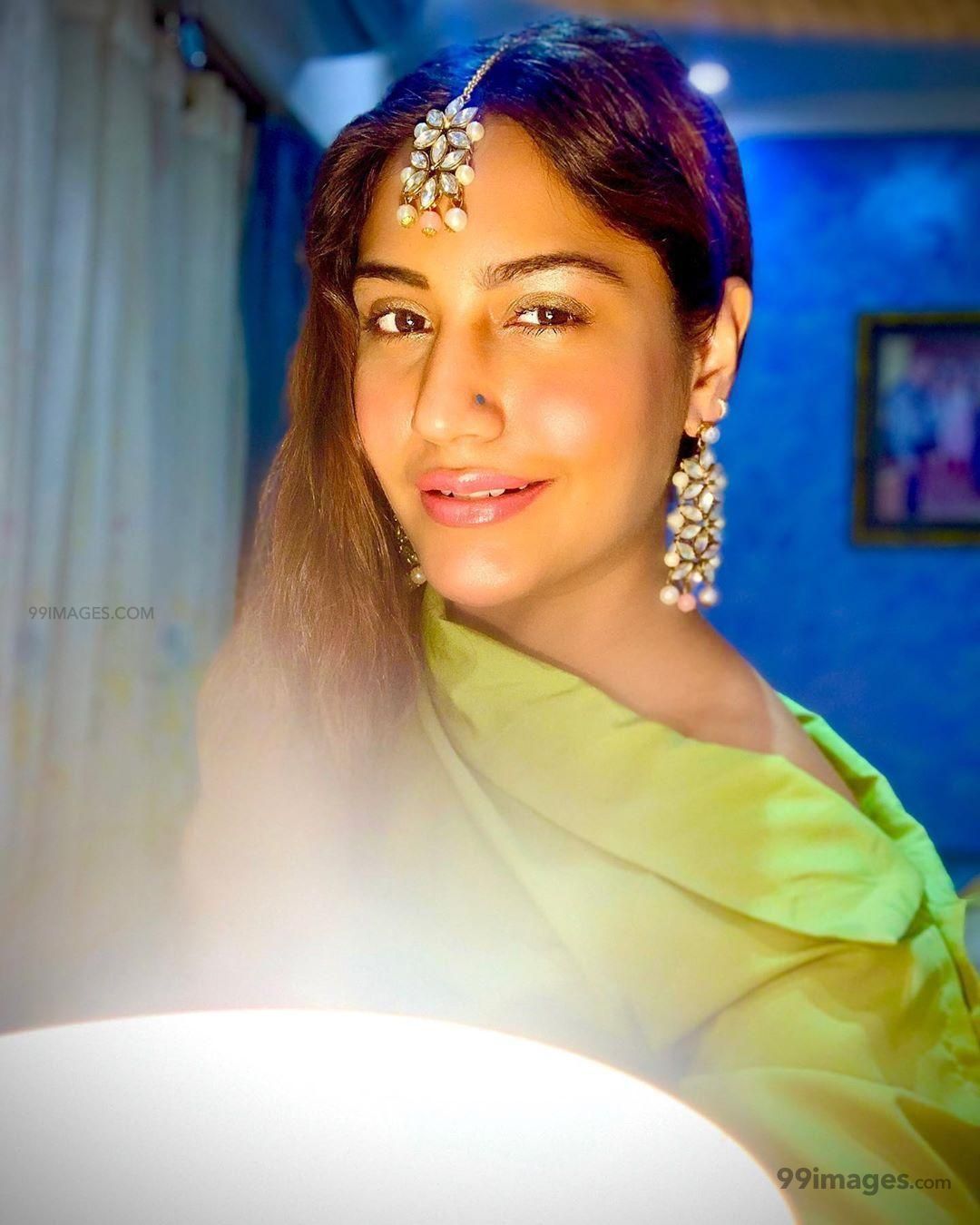 Surbhi Chandna Hot HD Photo & Wallpaper for mobile Download, WhatsApp DP (1080p) (1080x1350)