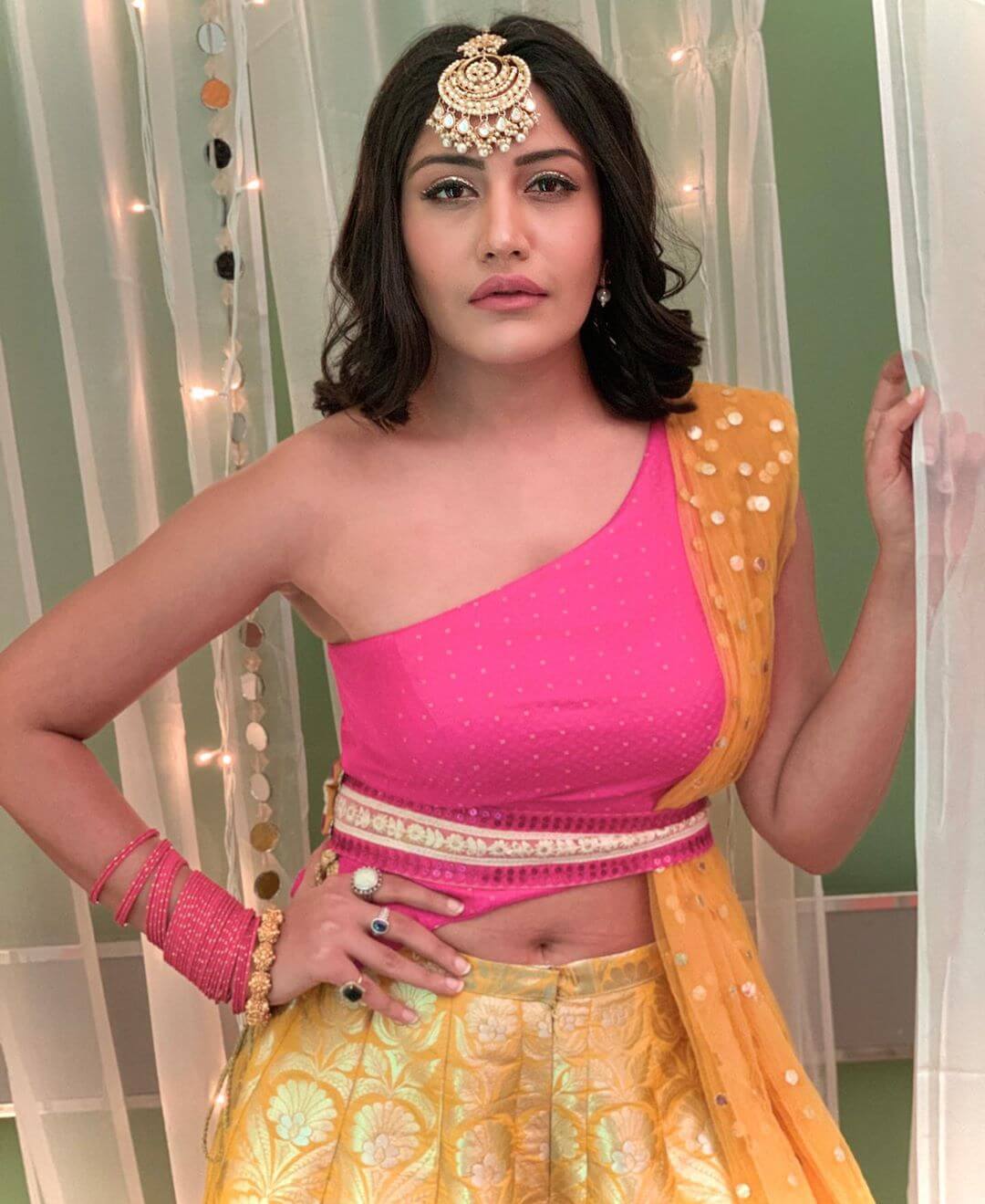 Surbhi Chandna Wallpapers - Wallpaper Cave