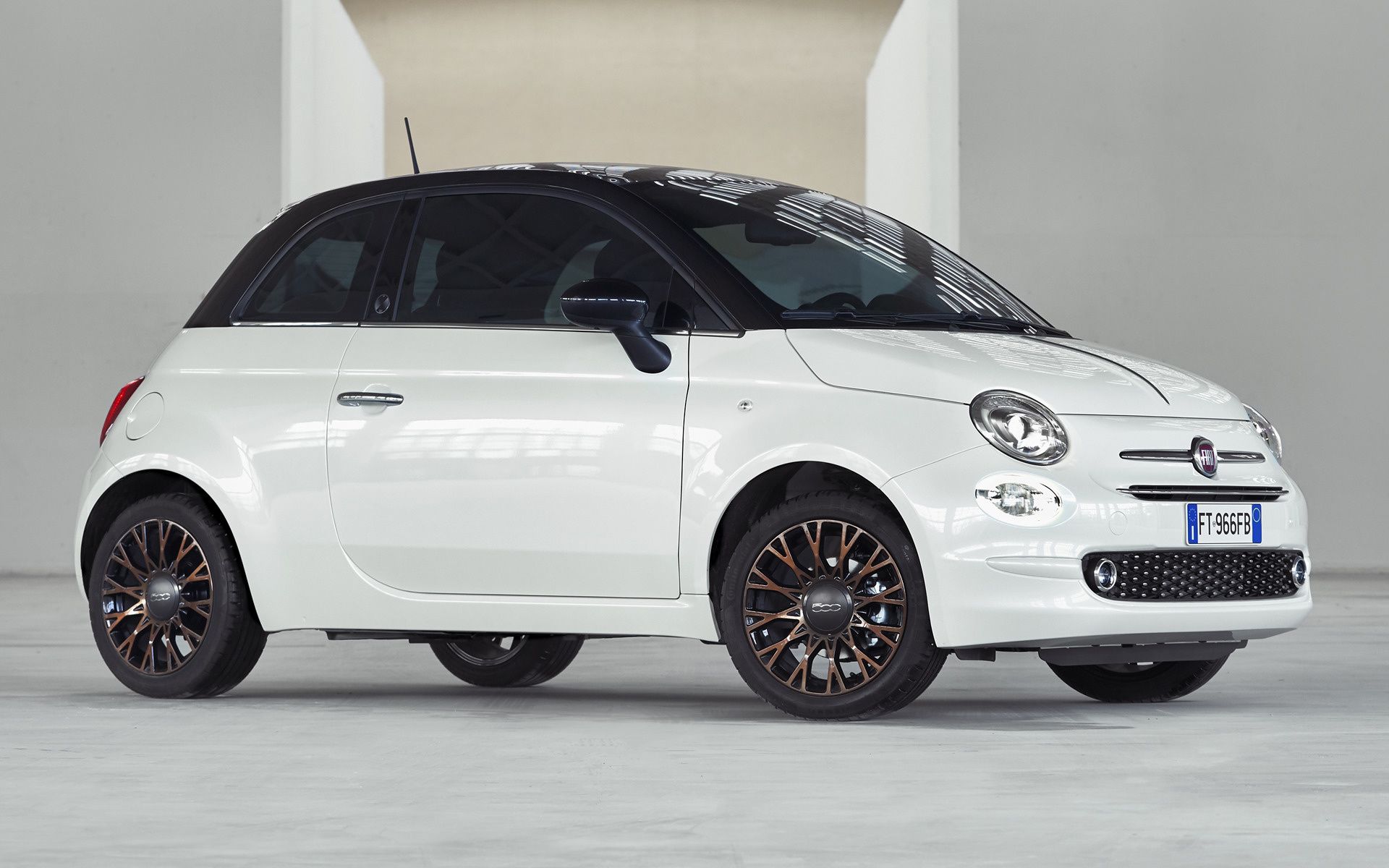 Fiat 500 120th and HD Image