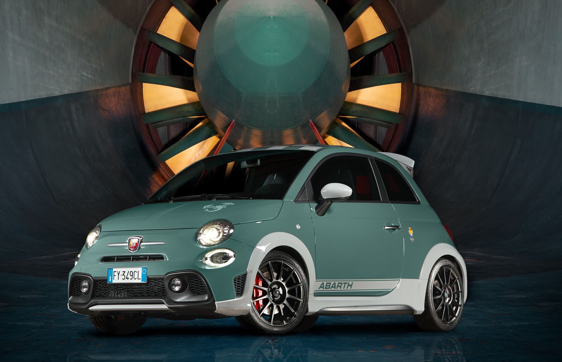 Fiat 500 Abarth 2021 обои на рабочий