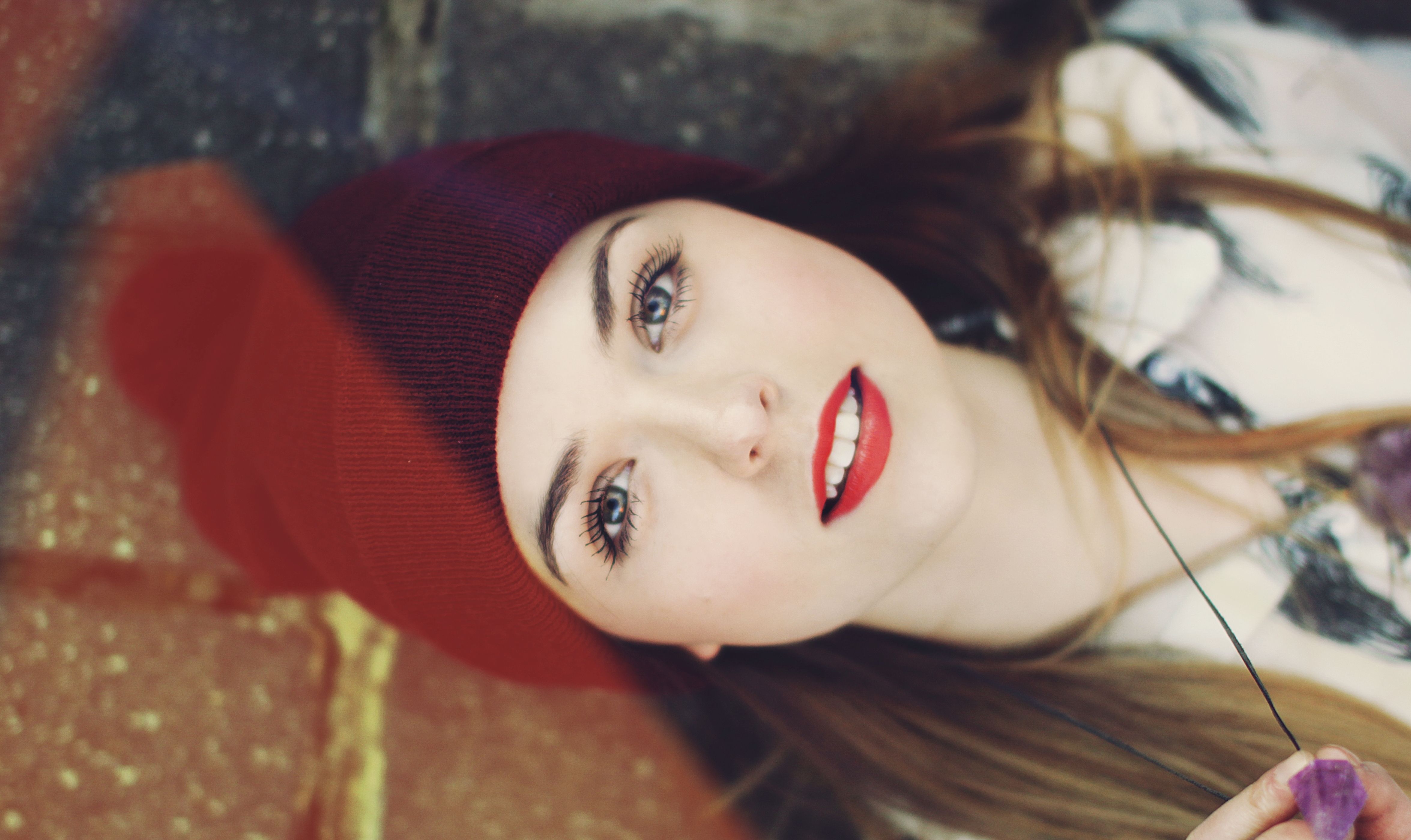 Download wallpaper eyes, look, girl, face, eyelashes, background, widescreen, Wallpaper, mood, hat, blur, teeth, makeup, lipstick, lips, wallpaper, section mood in resolution 4700x2800