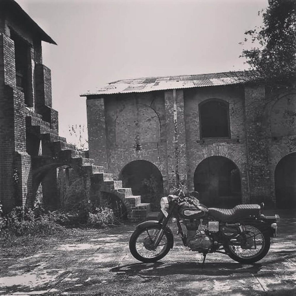 Royal Enfield Bullet 350 Wallpaper