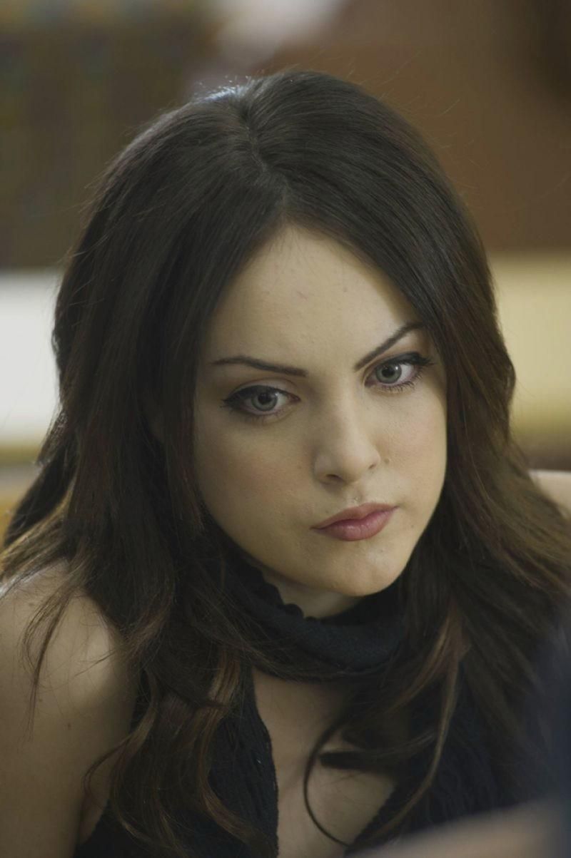 Elizabeth Gillies iPhone Wallpapers - Wallpaper Cave