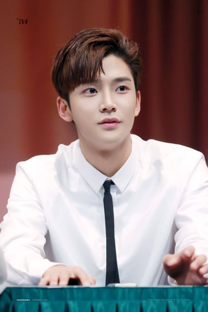 Rowoon wallpaper