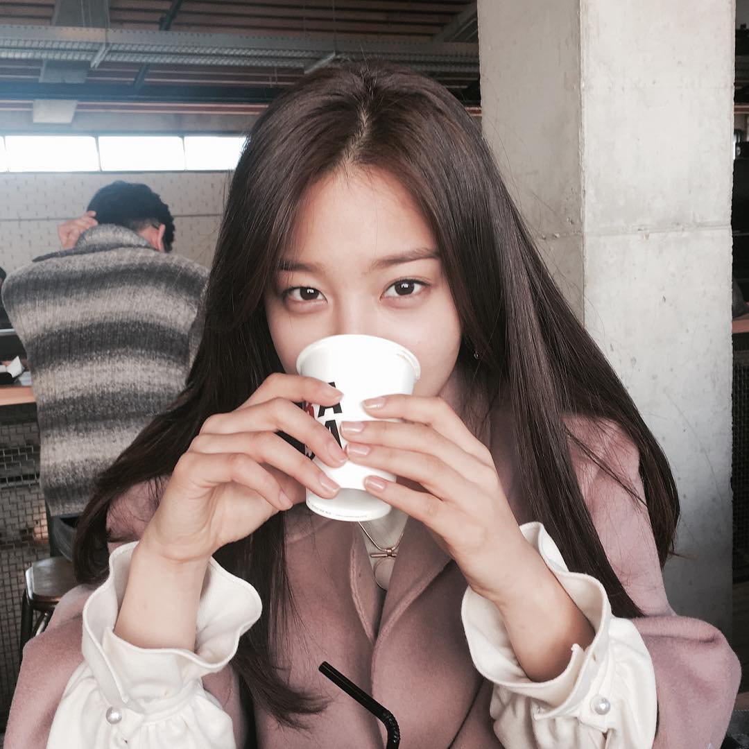 Seol In-ah Wallpapers - Wallpaper Cave