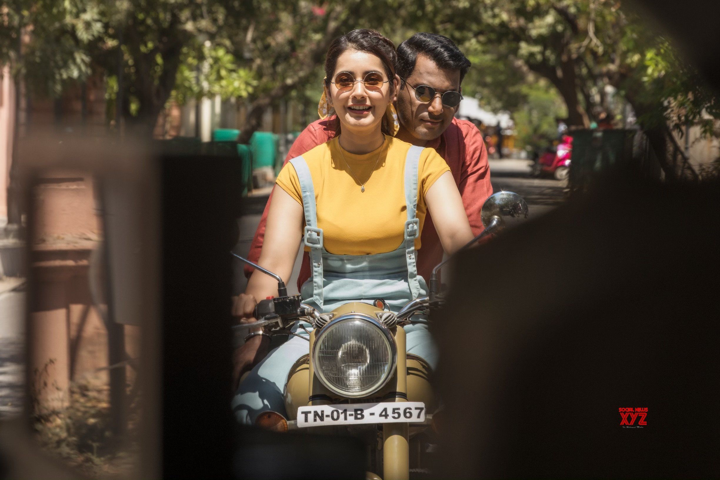 Actress Raashi Khanna Stunning Stills From Ayogya Movie News XYZ. Latest movies, Movies, Actresses