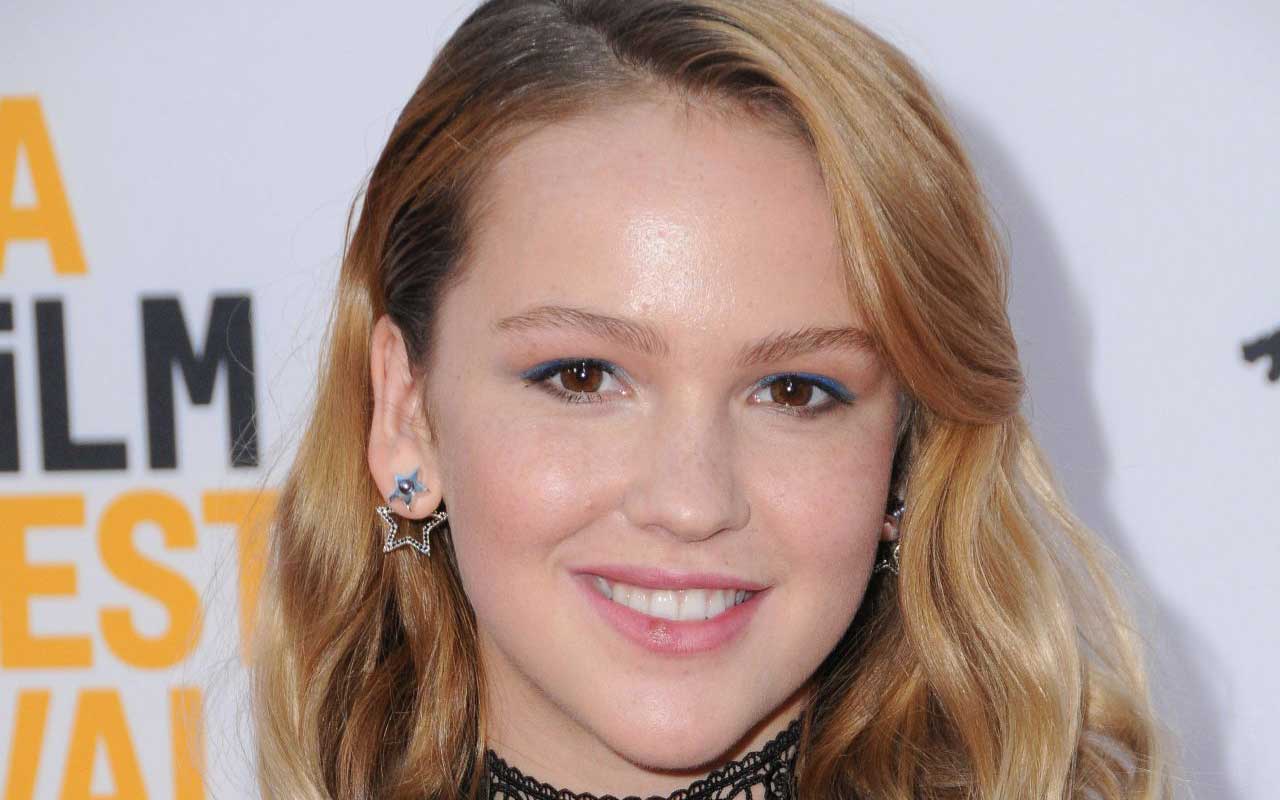 Talitha Bateman Height Weight Body Stats Age Family Facts