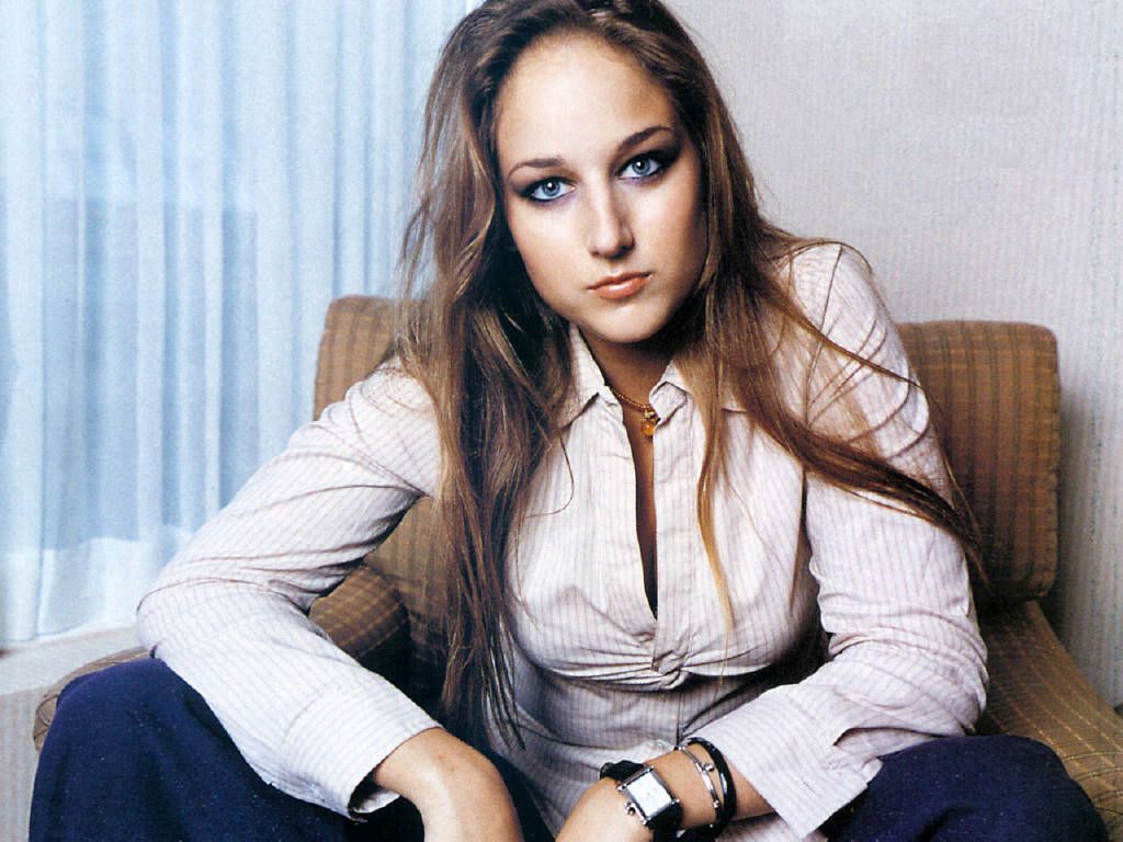 Leelee Sobieski. Leelee Sobieski Wallpaper. Leelee sobieski, Celebrity picture, Russian women