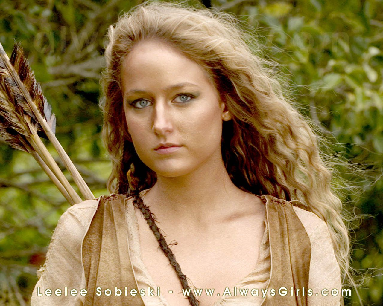 Leelee Sobieski Sobieski wallpaper