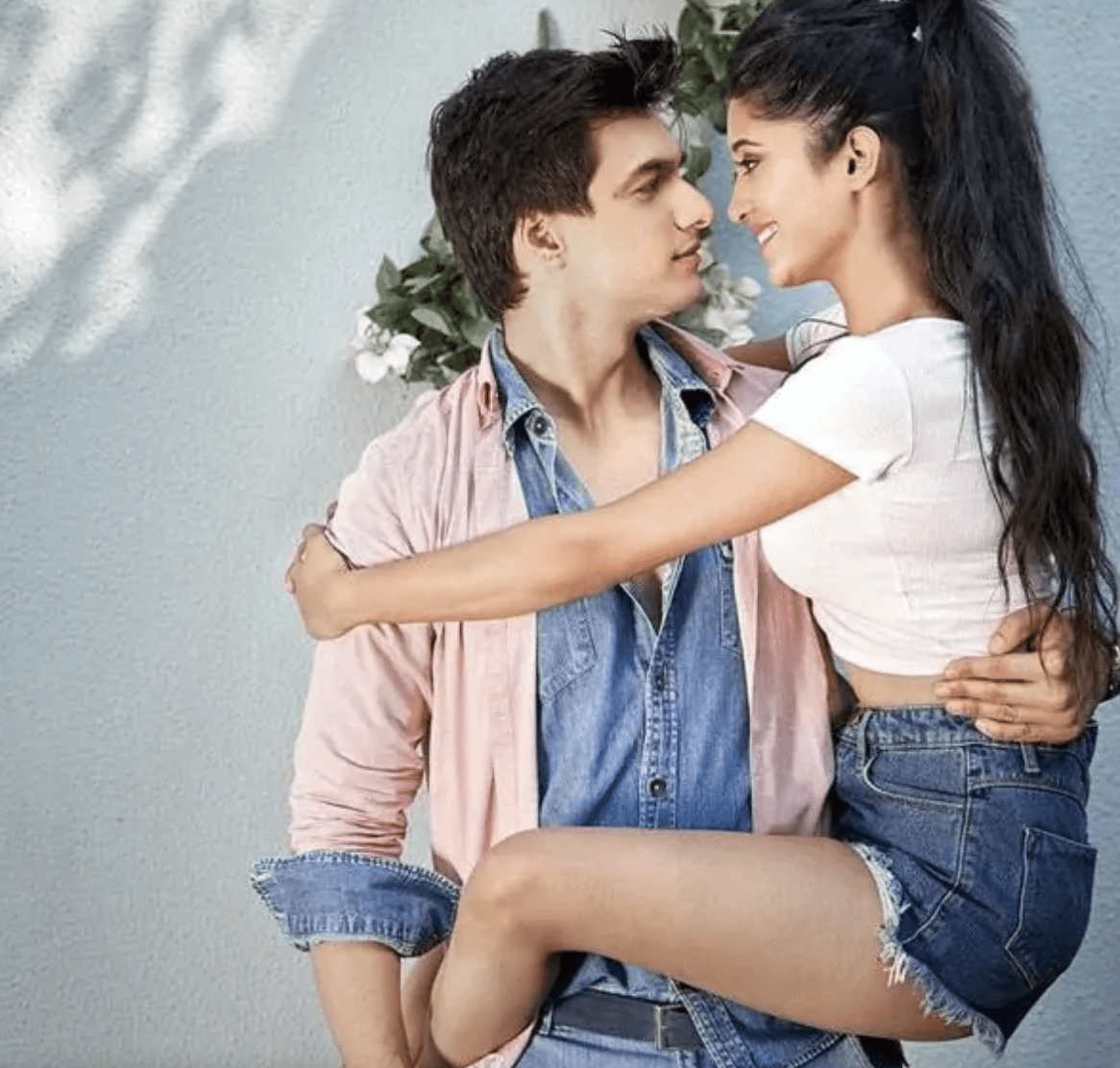 Here's how Shivangi Joshi and Mohsin Khan spent their free time on the sets of Yeh Rishta Kya Kehlata Hai before their ugly break up, view pics