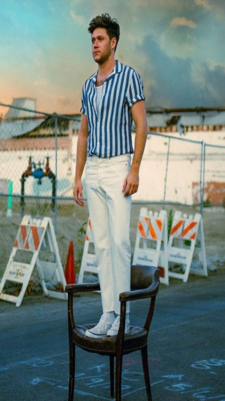 heartbreak weather wallpaper