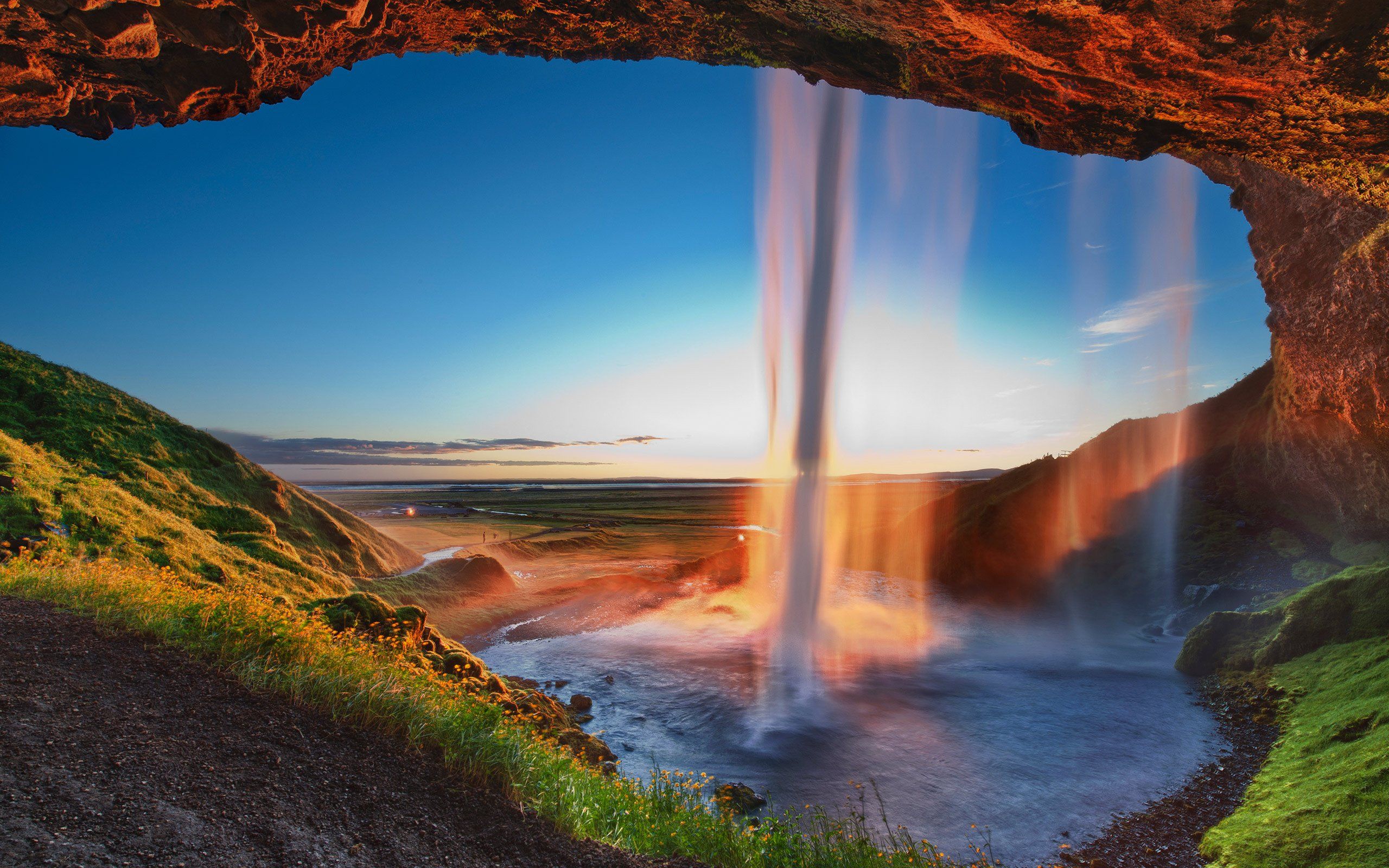 Waterfall Iceland Seljalandsfoss wallpaperx1600