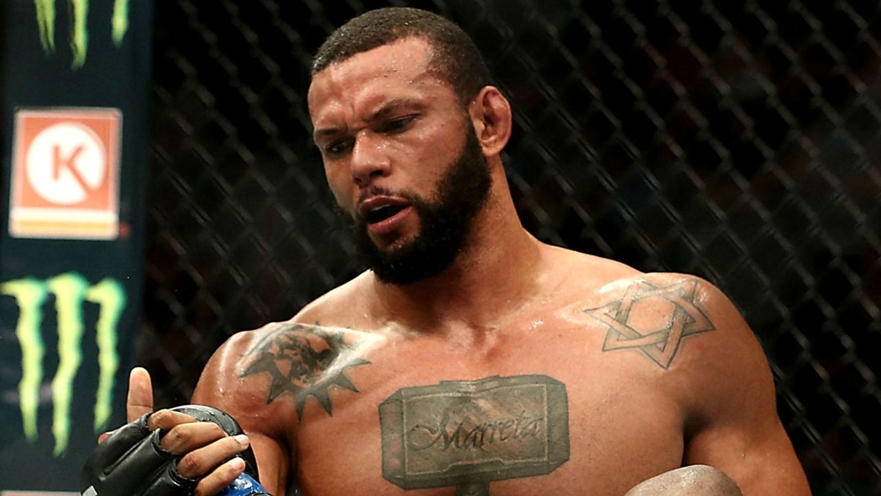 UFC Sao Paulo Results: Thiago Santos Records Third Round TKO Of Eryk Anders
