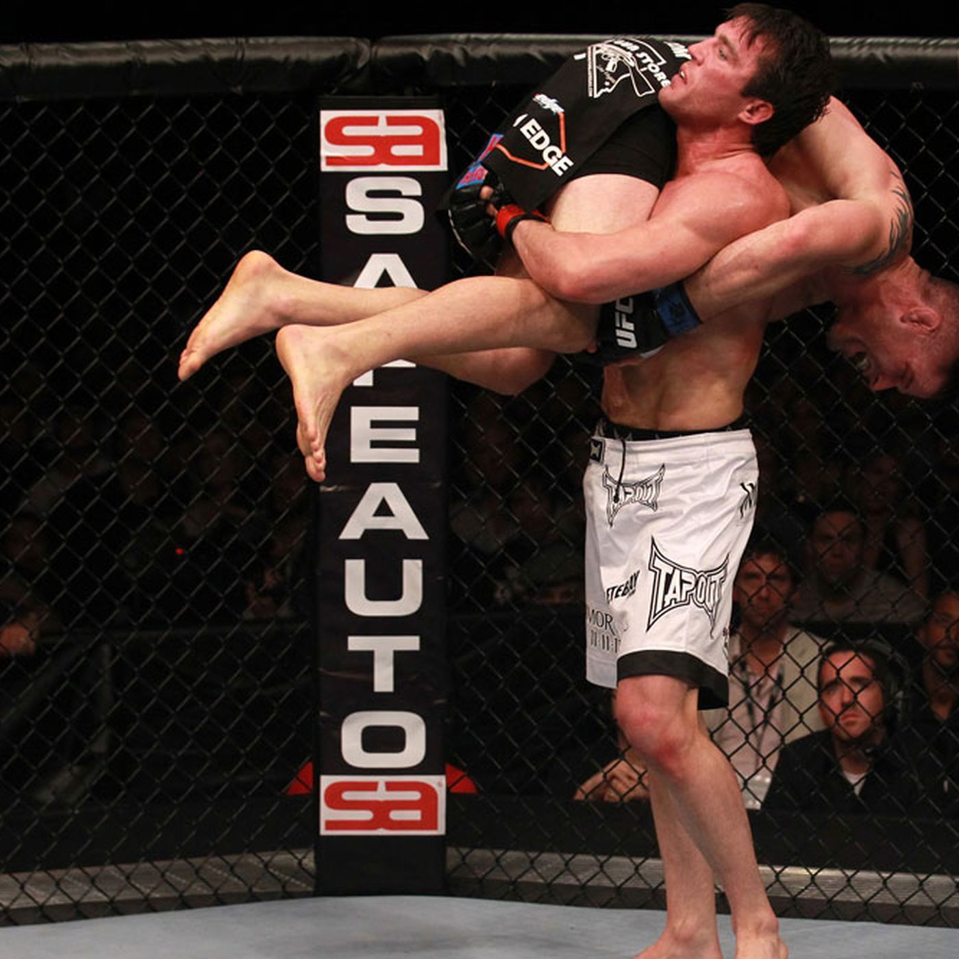 UFC News What did Chael Sonnen do, for which he's facing 11 battery ...