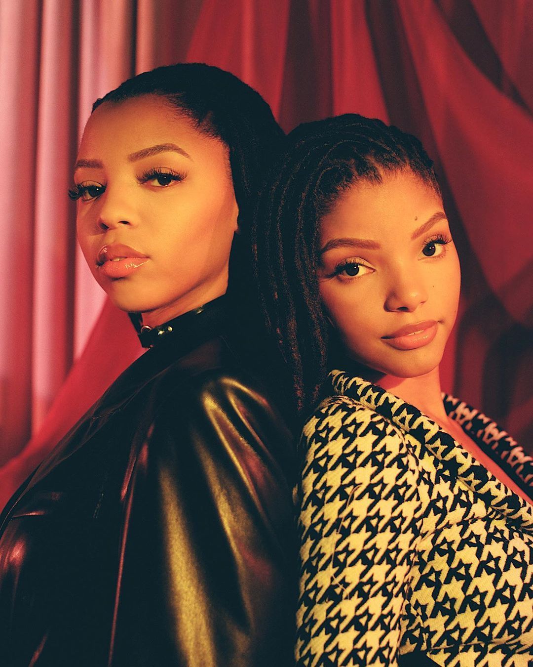 Image may contain: one or more people, closeup and indoor. Chloe x halle, Chloe halle, Sisters photohoot