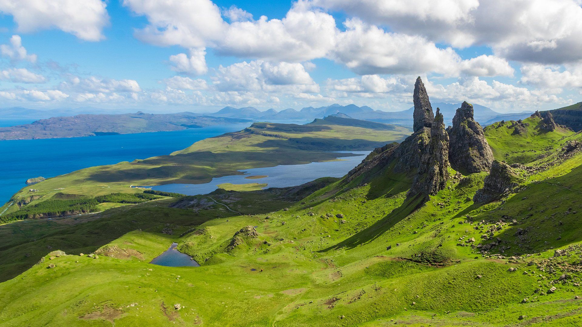 Scotland, The Old Man of Storr, Isle of Skye Wallpaper HD / Desktop and Mobile Background
