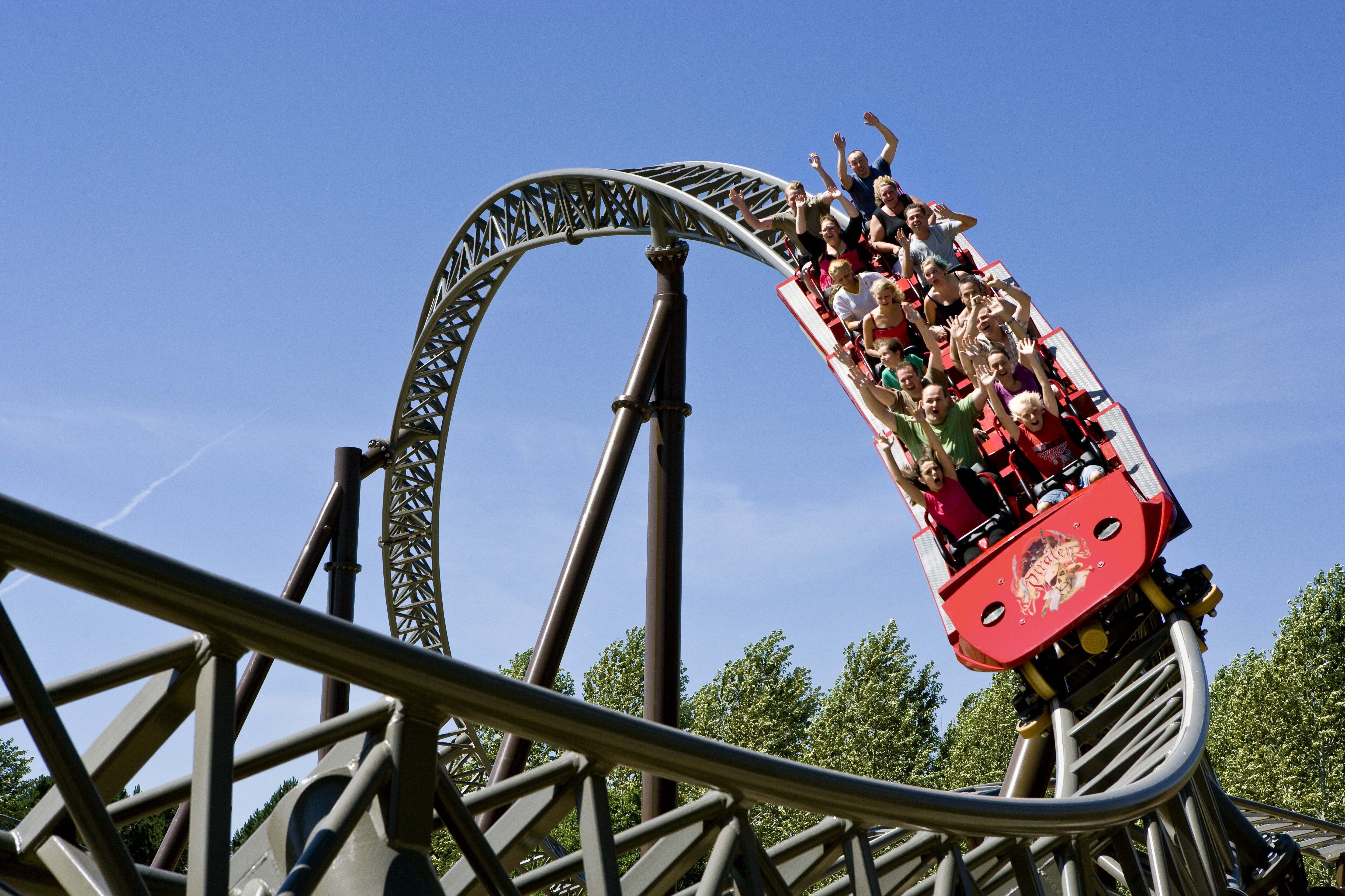 Roller coaster flashing - 🧡 Maverick Roller Coaster - Review of Cedar Poin...