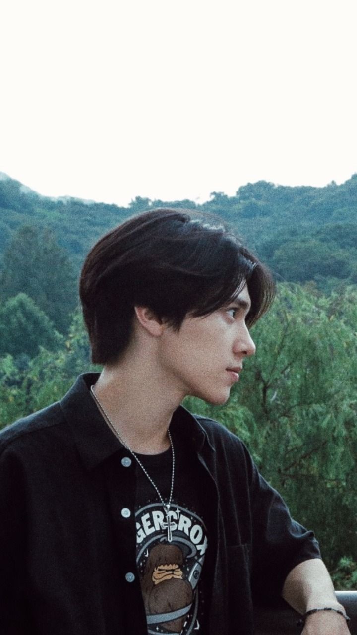 aesthetic kpop wallpaper