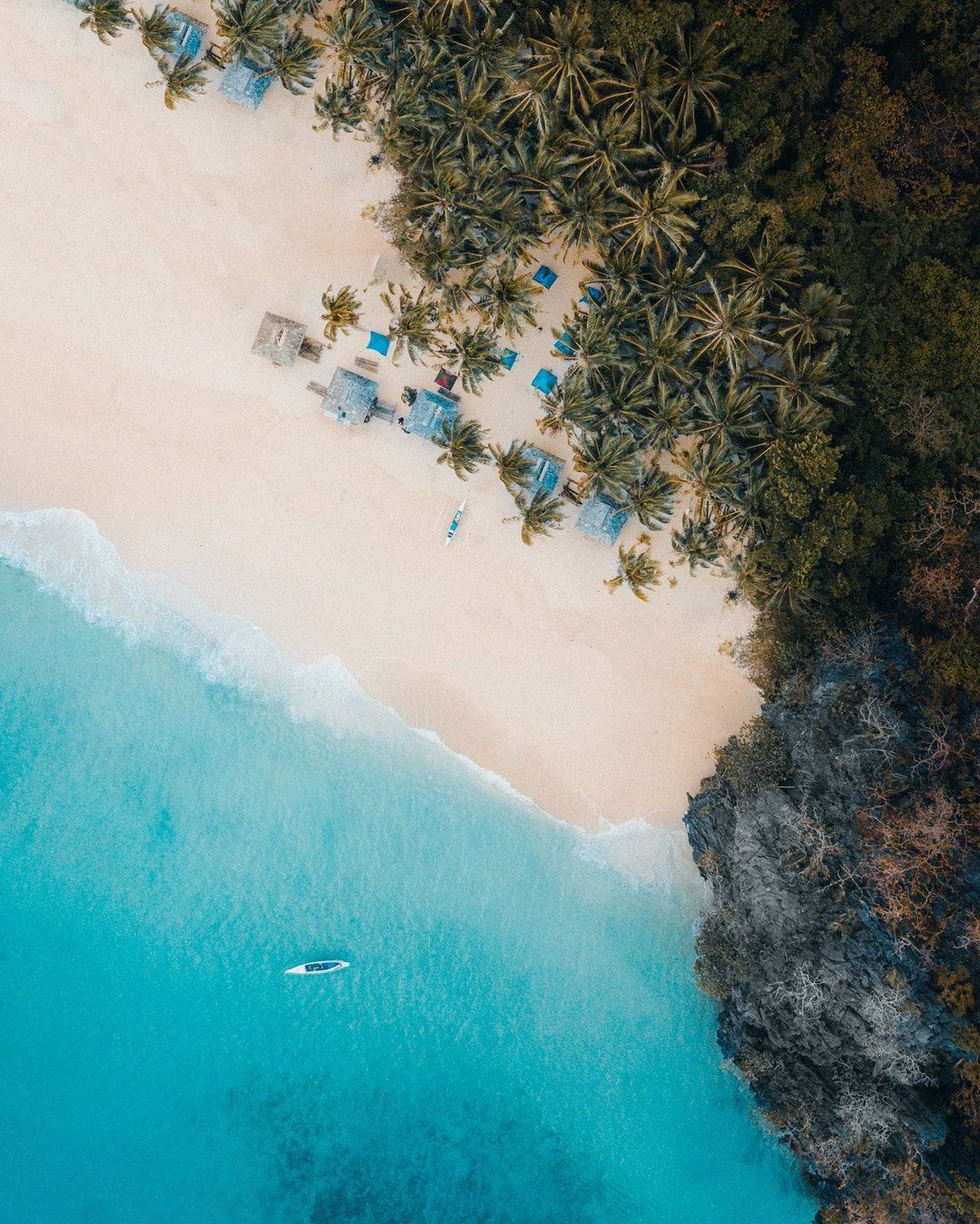 A secluded beach in the Philippines photo by Justin Kauffman. Aerial view, Wallpaper iphone summer, Aerial
