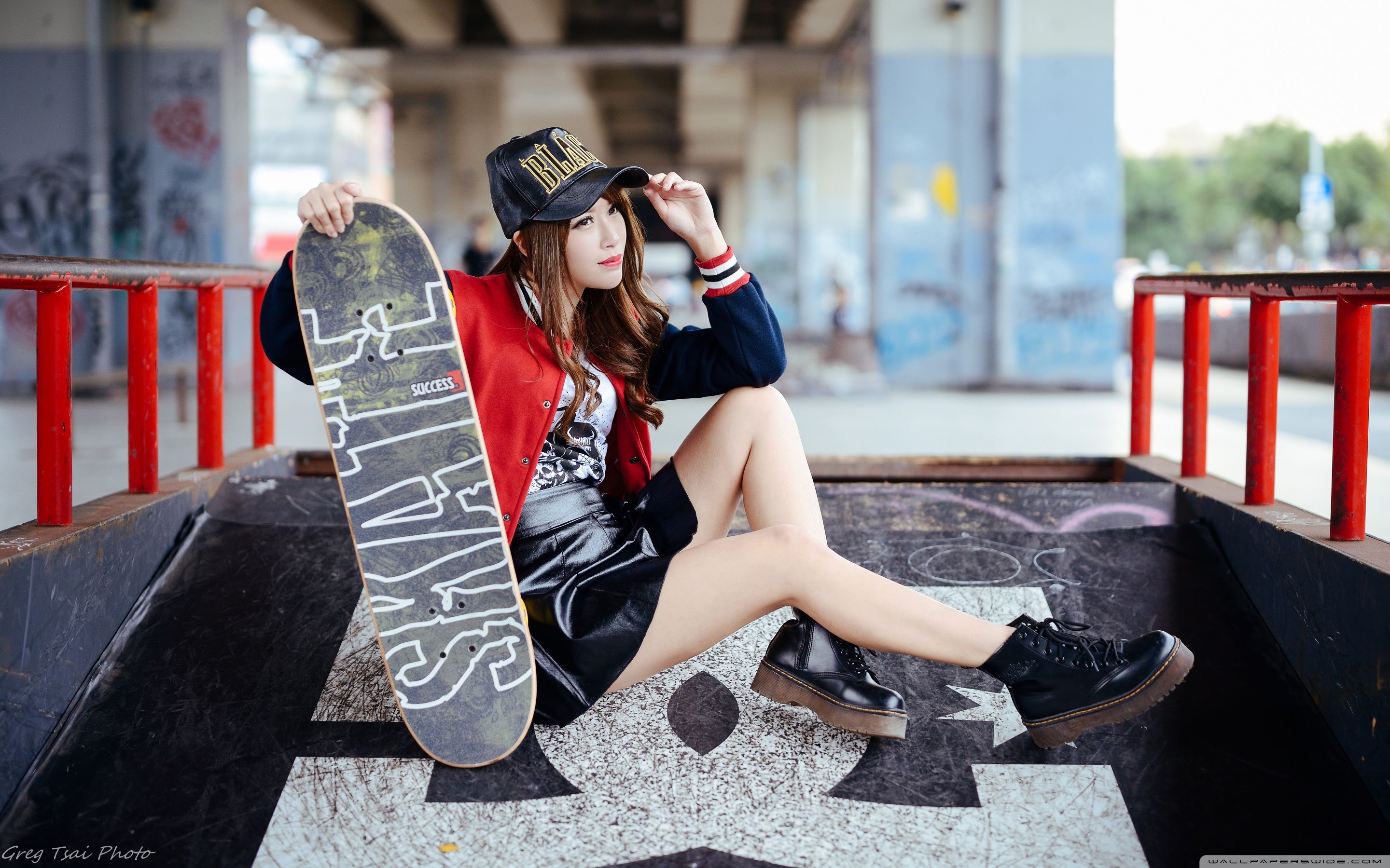 Girl Skateboarder Style Ultra HD Desktop Background Wallpaper for 4K UHD TV, Widescreen & UltraWide Desktop & Laptop, Tablet