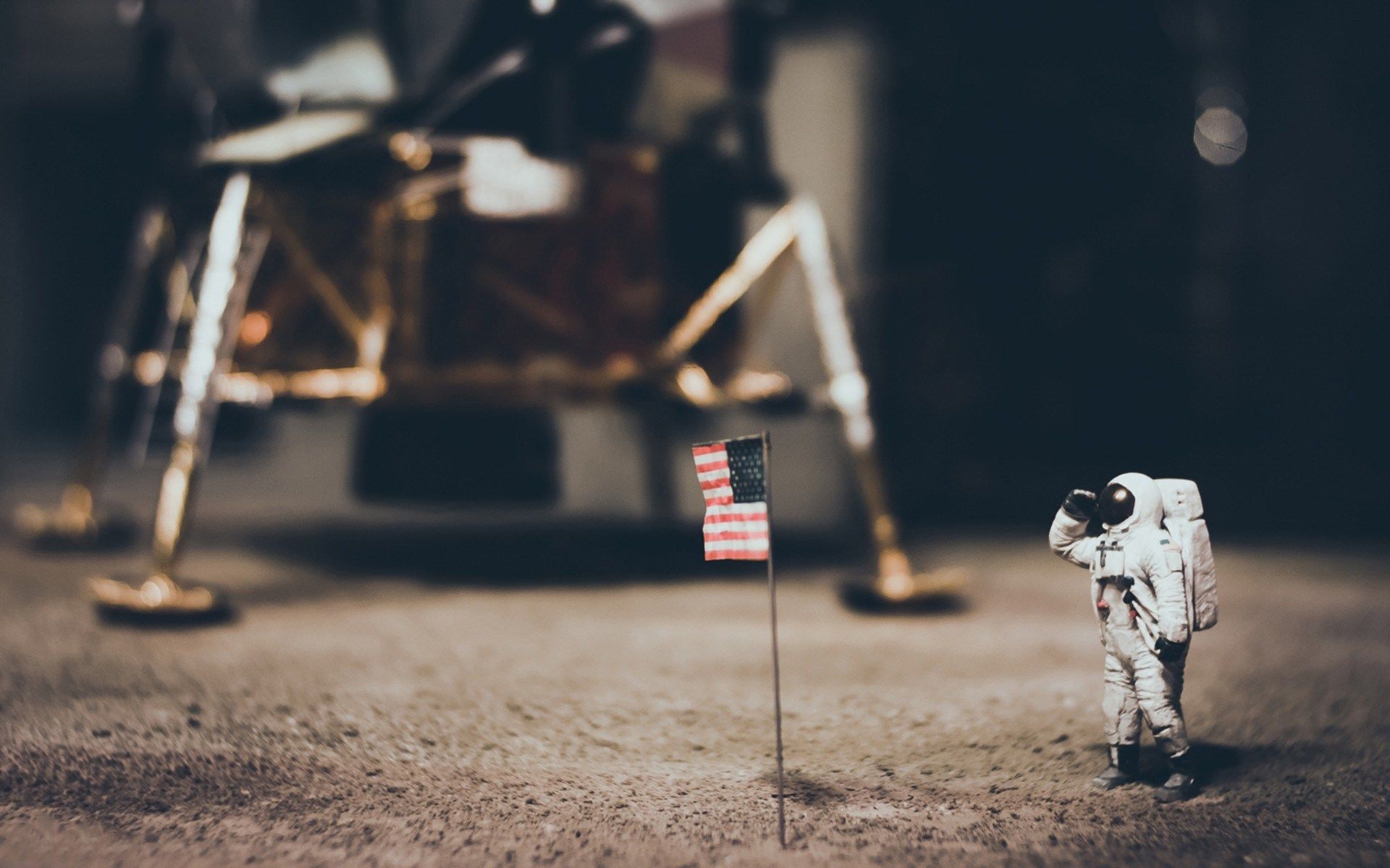 USA Astronaut Moon Landing Flag And Ship Miniature Desktop Wallpaper
