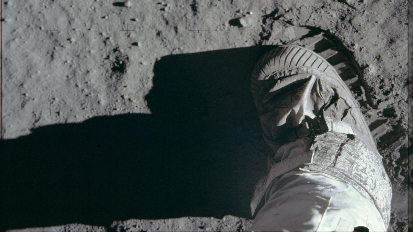 Extremely High Res Outtakes From Apollo 11's 1969 Moon Landing