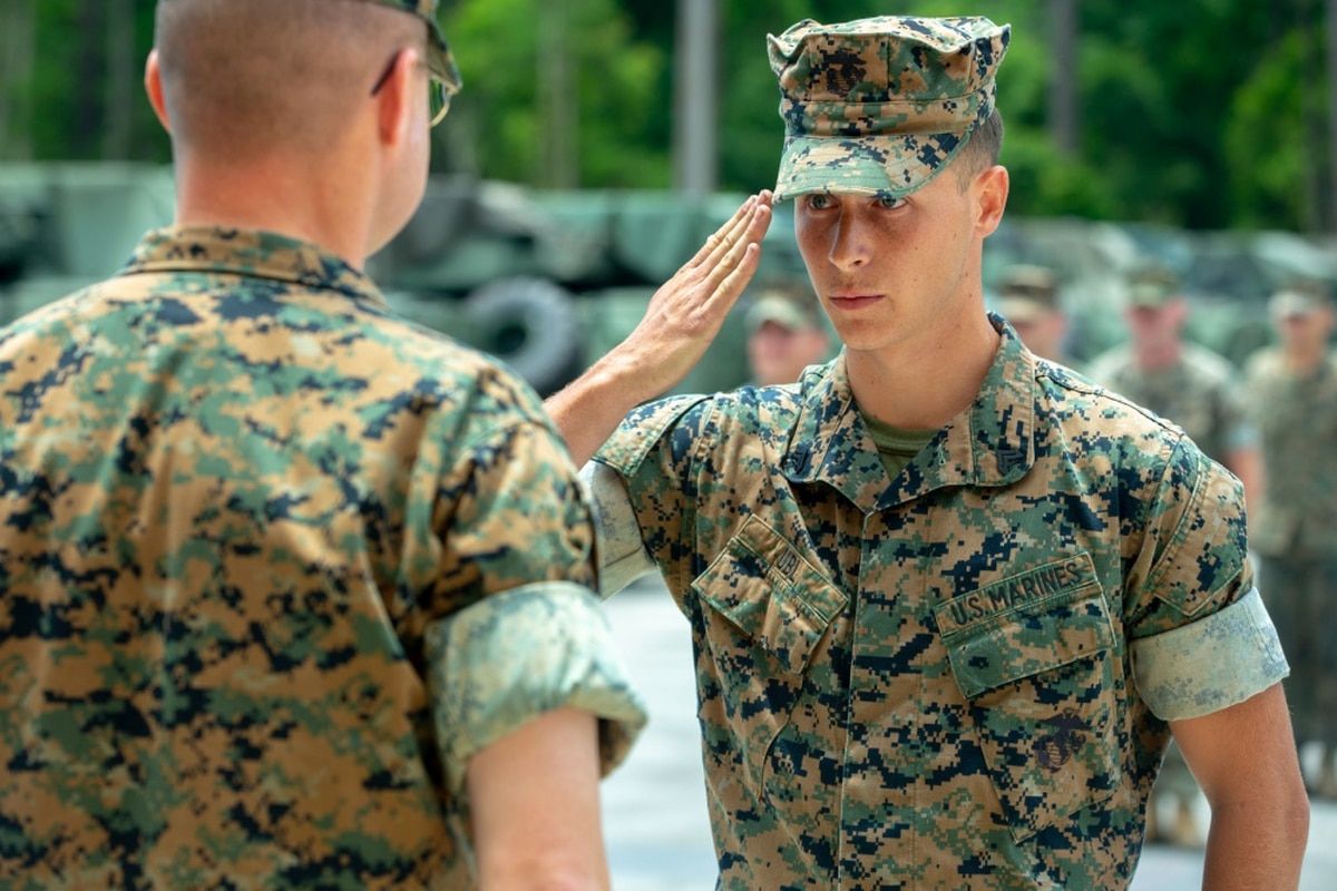 Marine recognized for performing CPR, saving life of unresponsive man at Walmart gas station