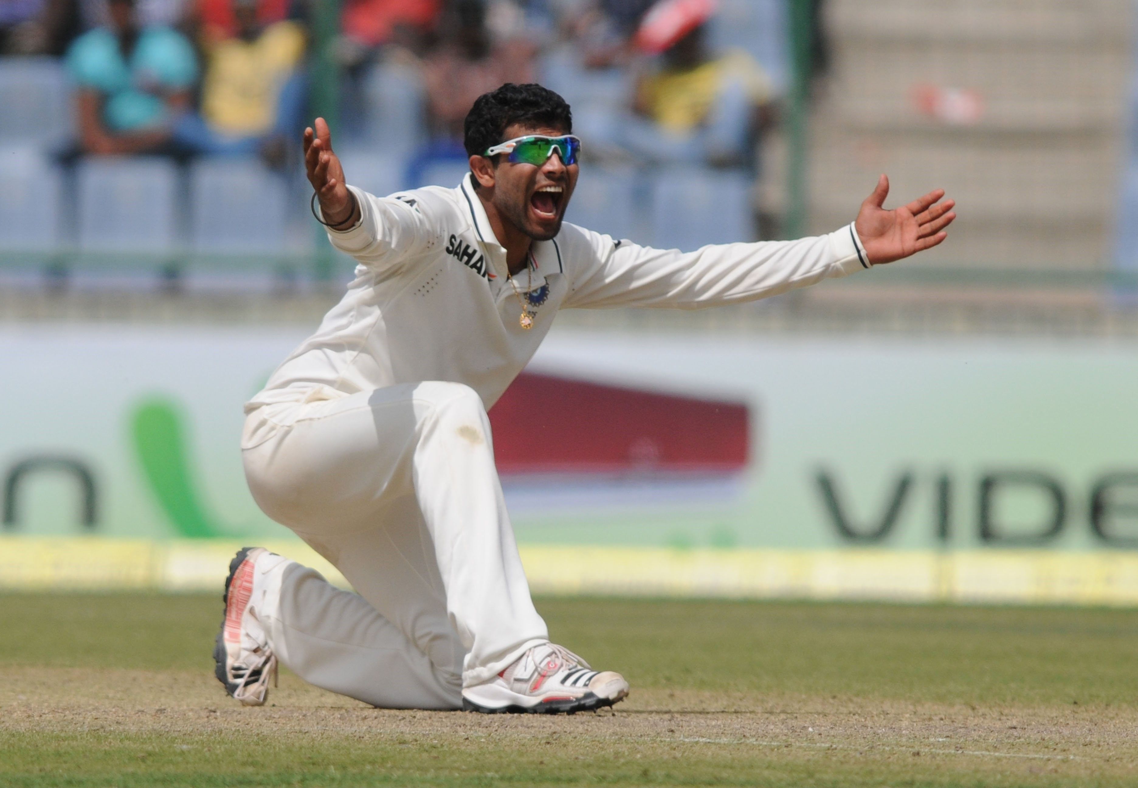 Indian Cricket Player Ravindra Jadeja Test Bowler HD Photo
