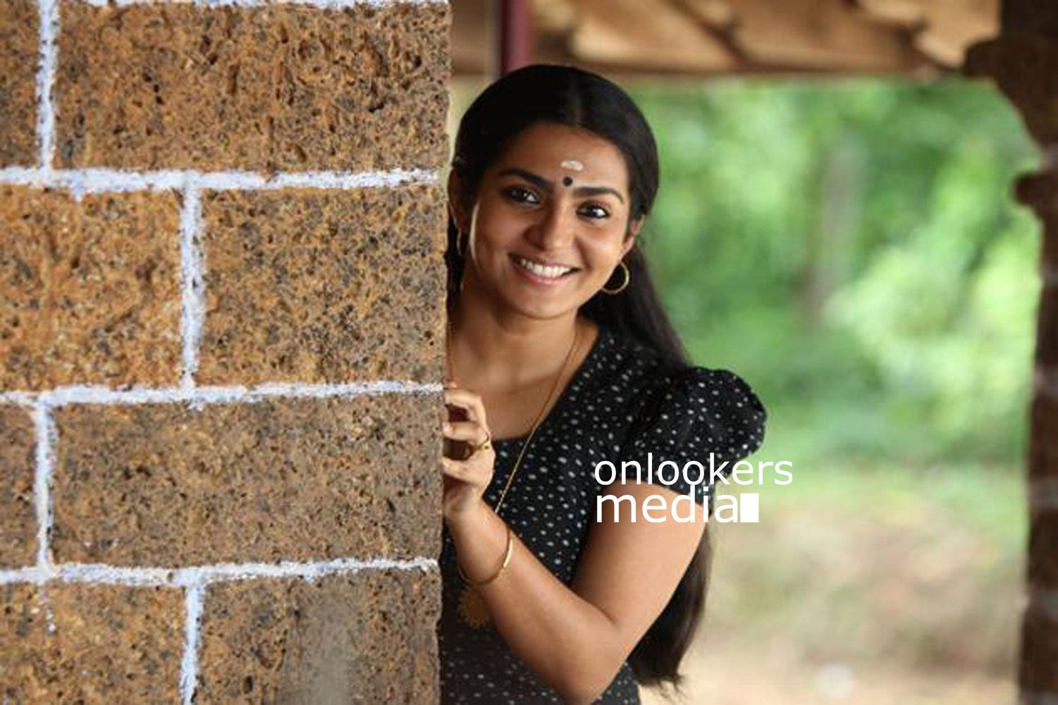 Parvathy In Ennu Ninte Moideen Kanchanamala