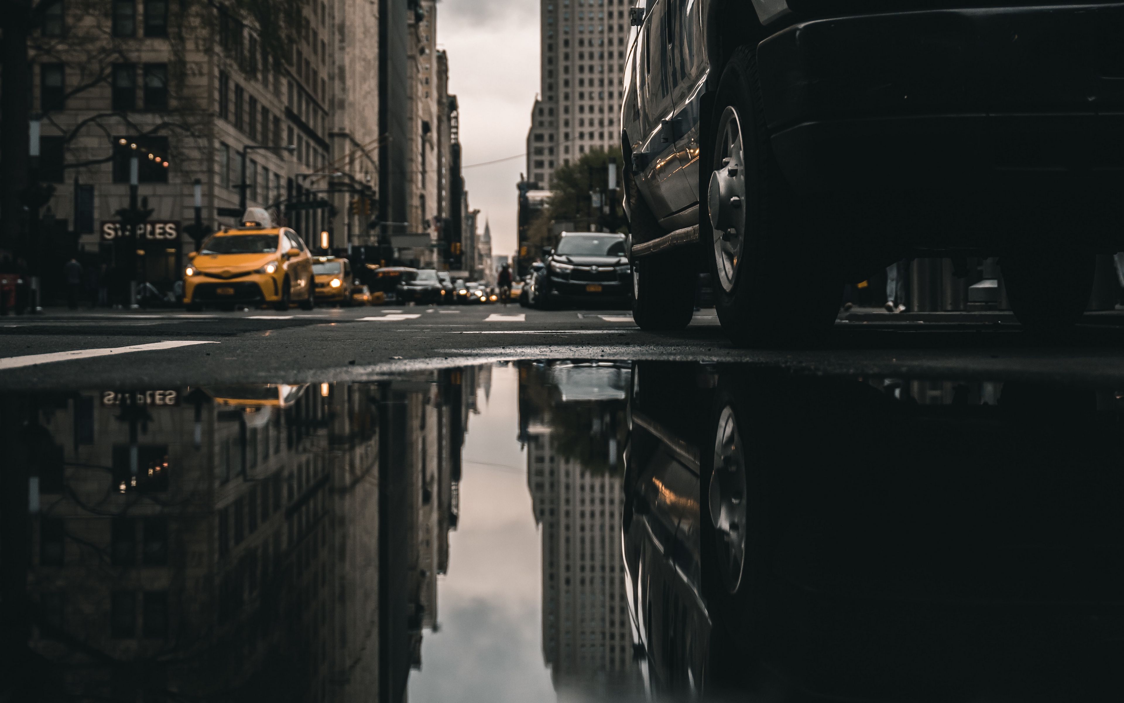 Download wallpaper 3840x2400 street, puddle, reflection, cars, buildings, asphalt 4k ultra HD 16:10 HD background