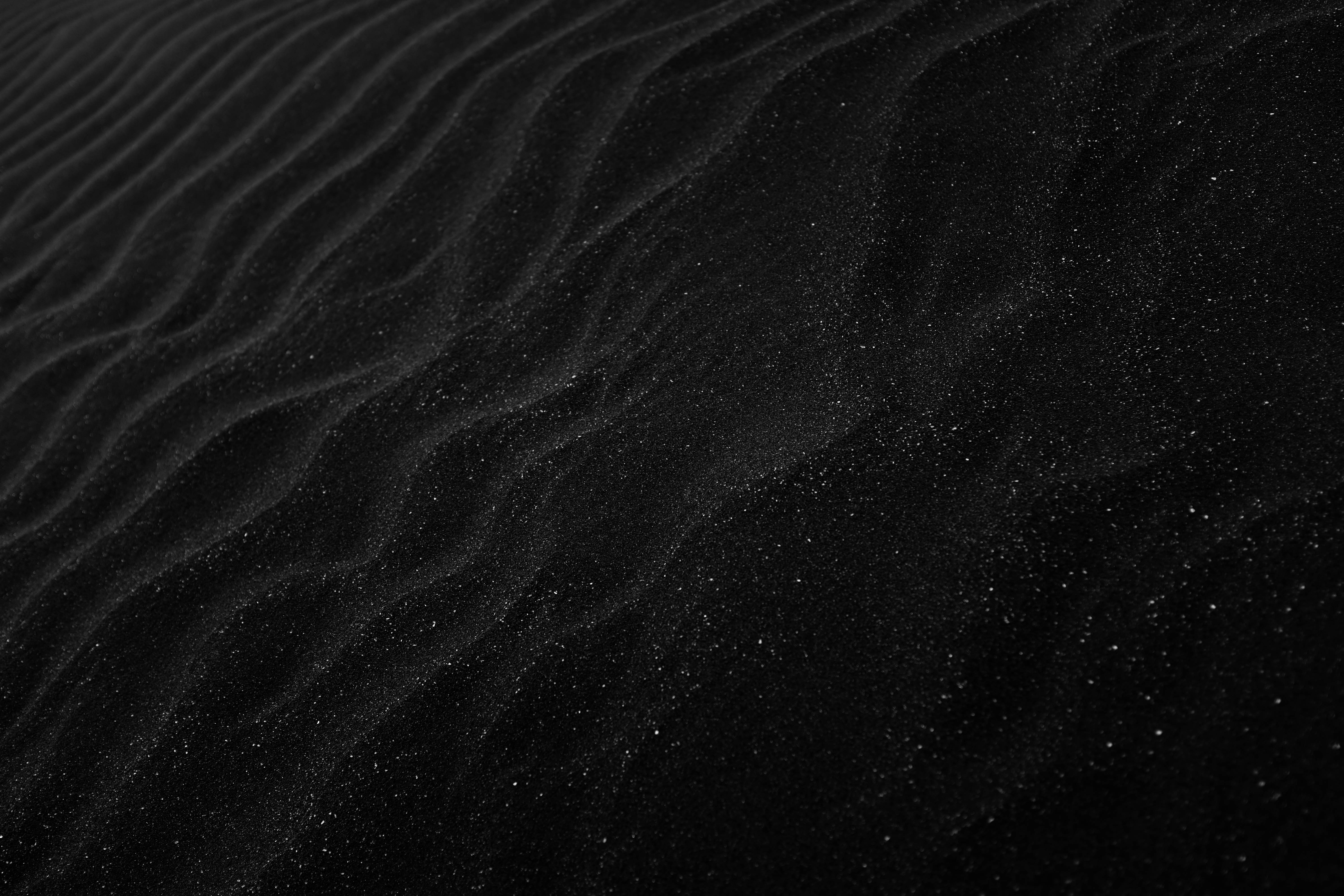 Black Sand Dunes · Free