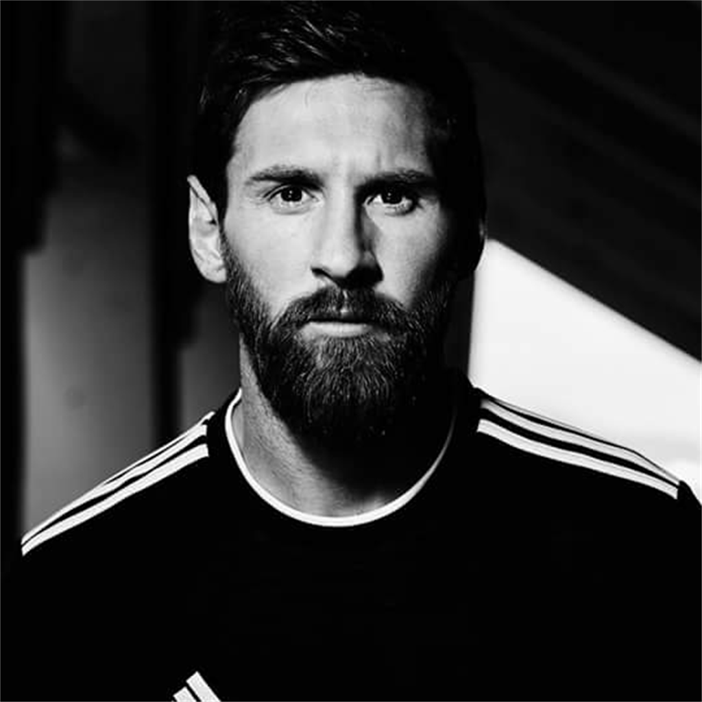 Lionel Messi Black And White Wallpaper