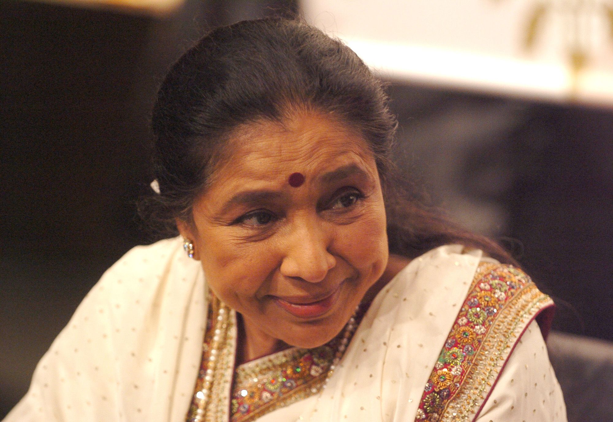 Asha Bhosle Wallpapers - Wallpaper Cave