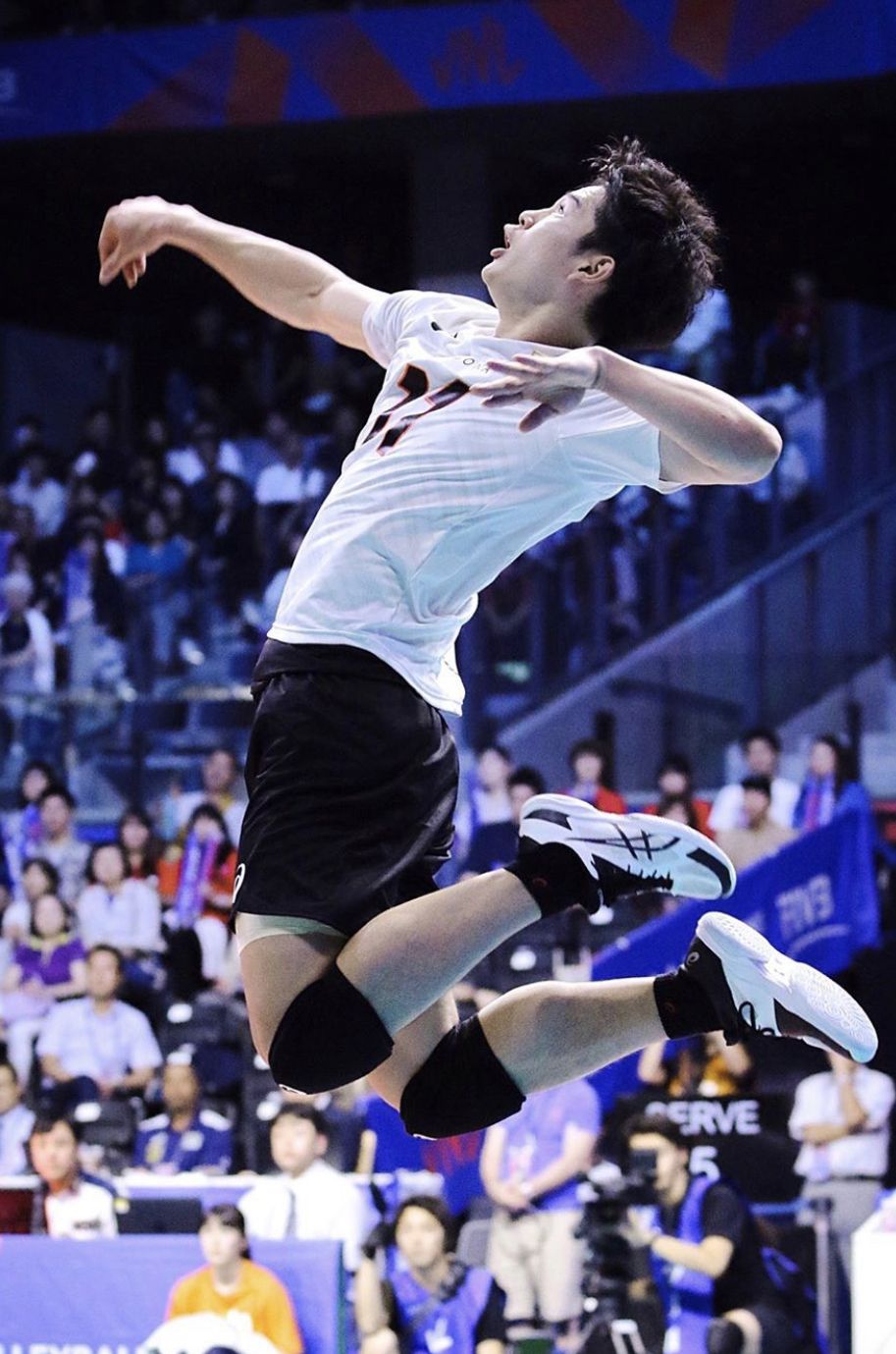Yuji Nishida. Volleyball poses, Volleyball image, Japan volleyball team