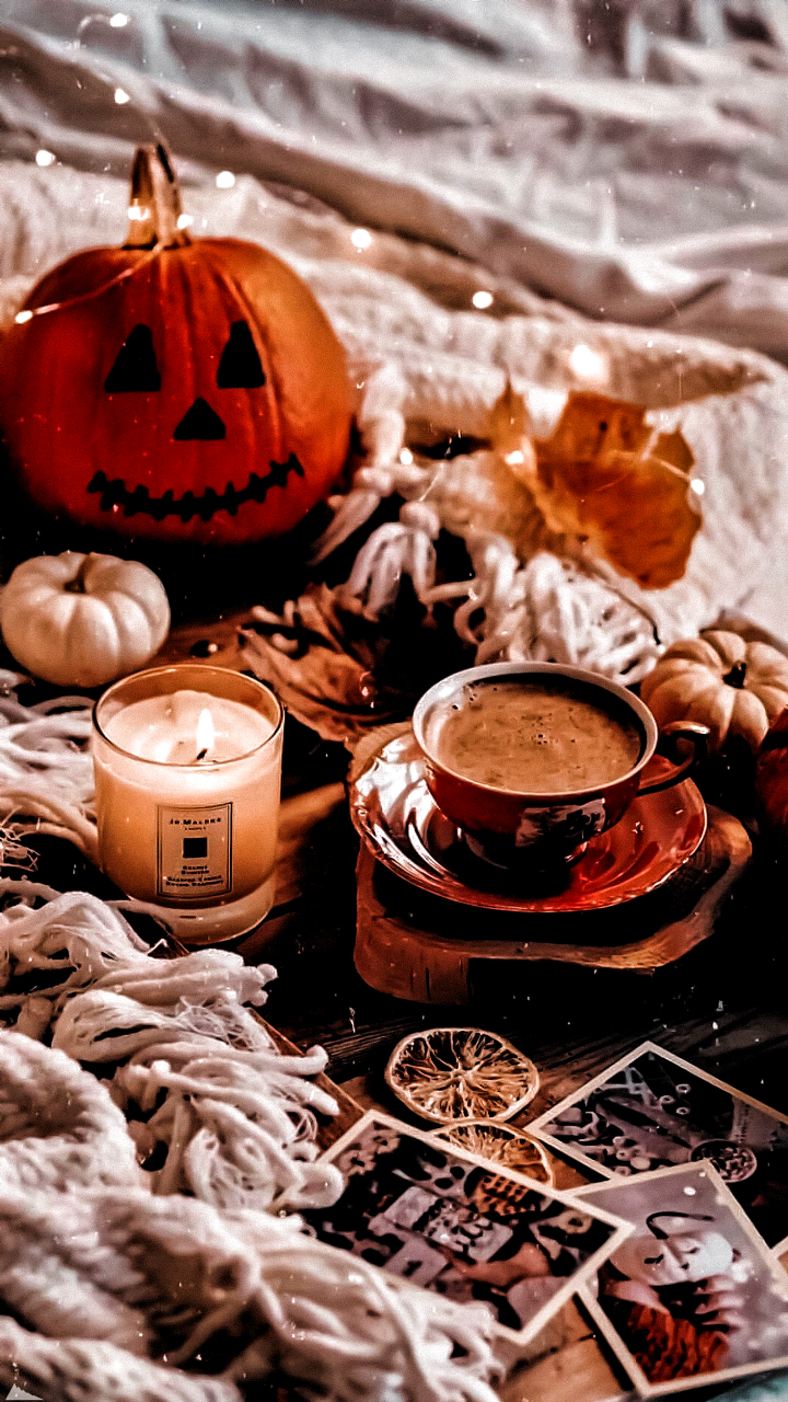 pumpkin #autumn #fall #cozy #cozytime #cold #outside #Fall. Autumn aesthetic, Fall wallpaper, Elegant halloween