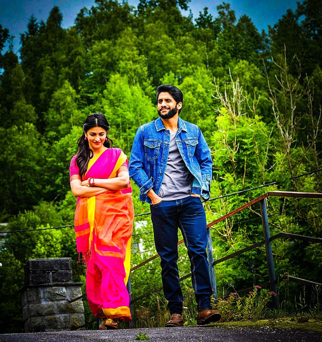 Nagachaitanya's latest movie #premam pic - Naga chaitanya and Sruthi Hassan. Telugu movies, Bollywood couples, Movie photo