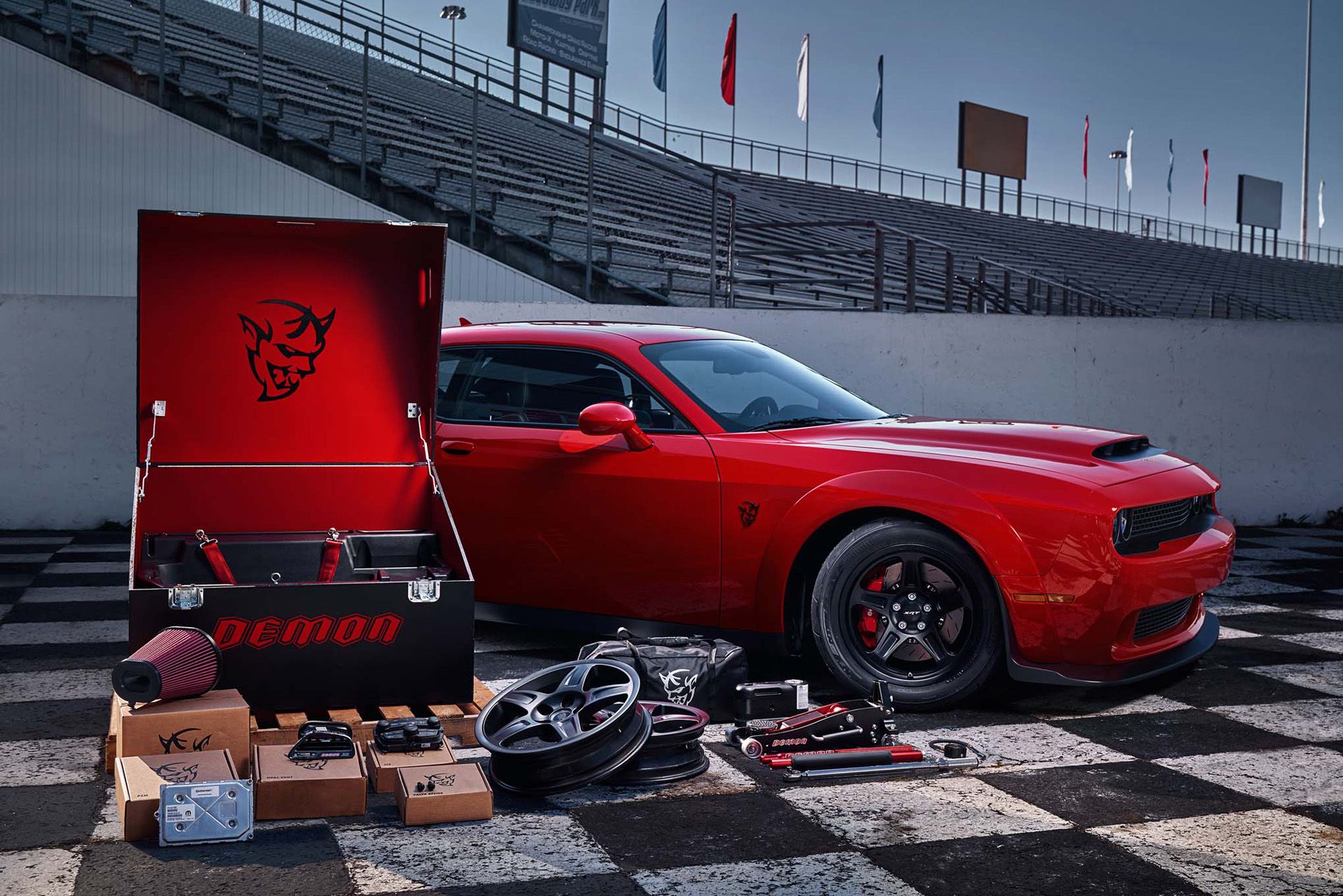 Dodge Challenger SRT Demon Pulls the Wheels