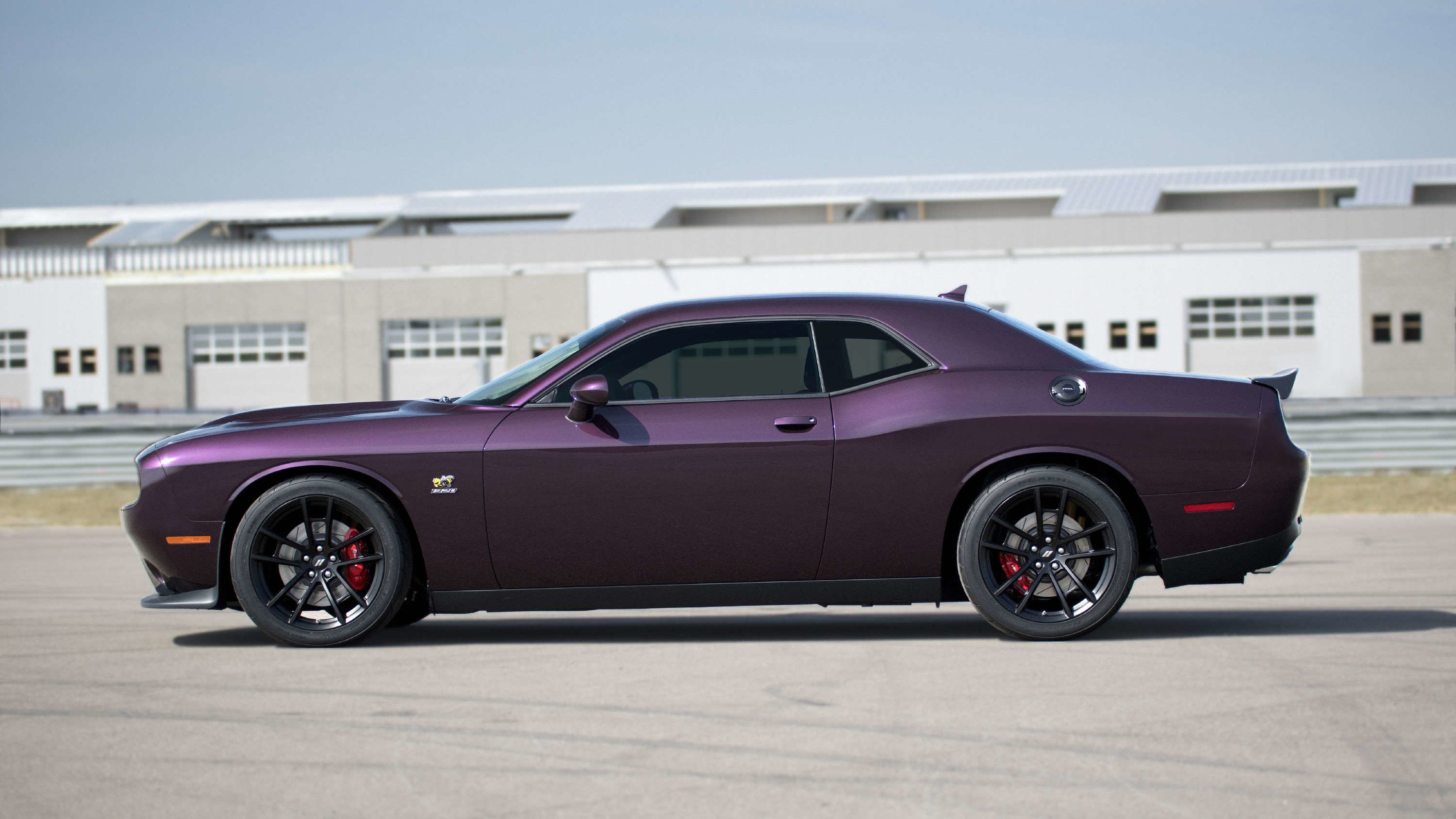 Dodge Challenger Review. Price, specs, features and photo