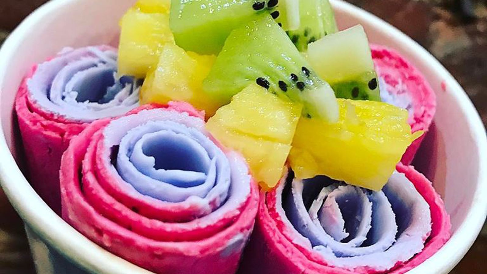 Juicy Spot Cafe Opens Thursday With Ice Cream Rolls, Smoothies, Juices, and More