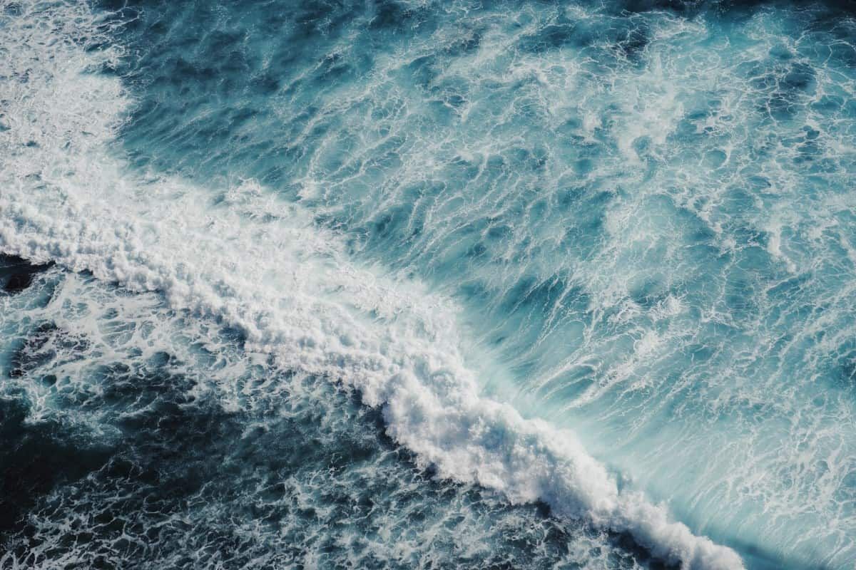 Beautiful Minimal Desktop and Laptop Wallpaper for Minimalist Lovers. Aesthetic desktop wallpaper, Minimalist desktop wallpaper, Ocean wallpaper