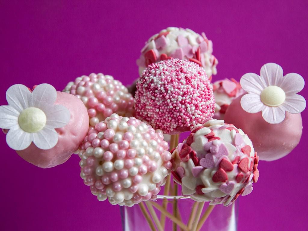 HD Cake Pops Pink Wallpaper