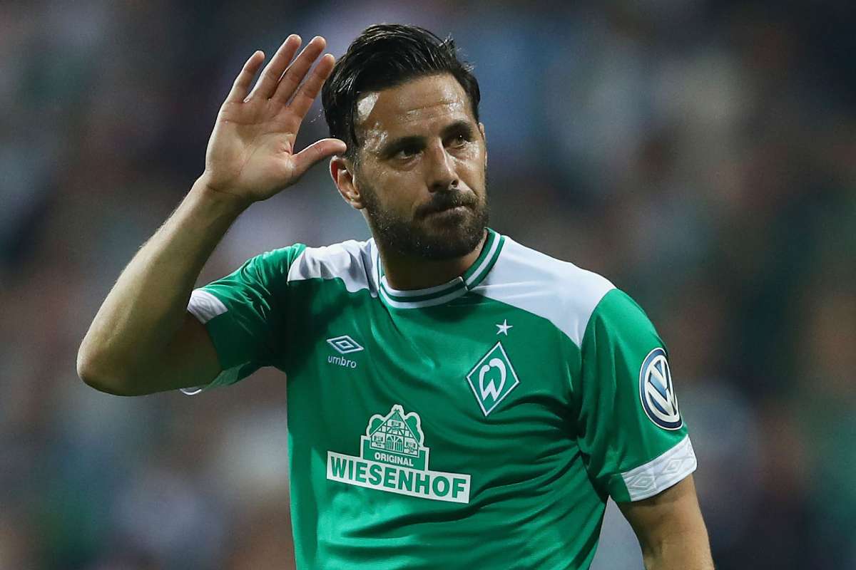 Werder veteran Claudio Pizarro to sign new contract