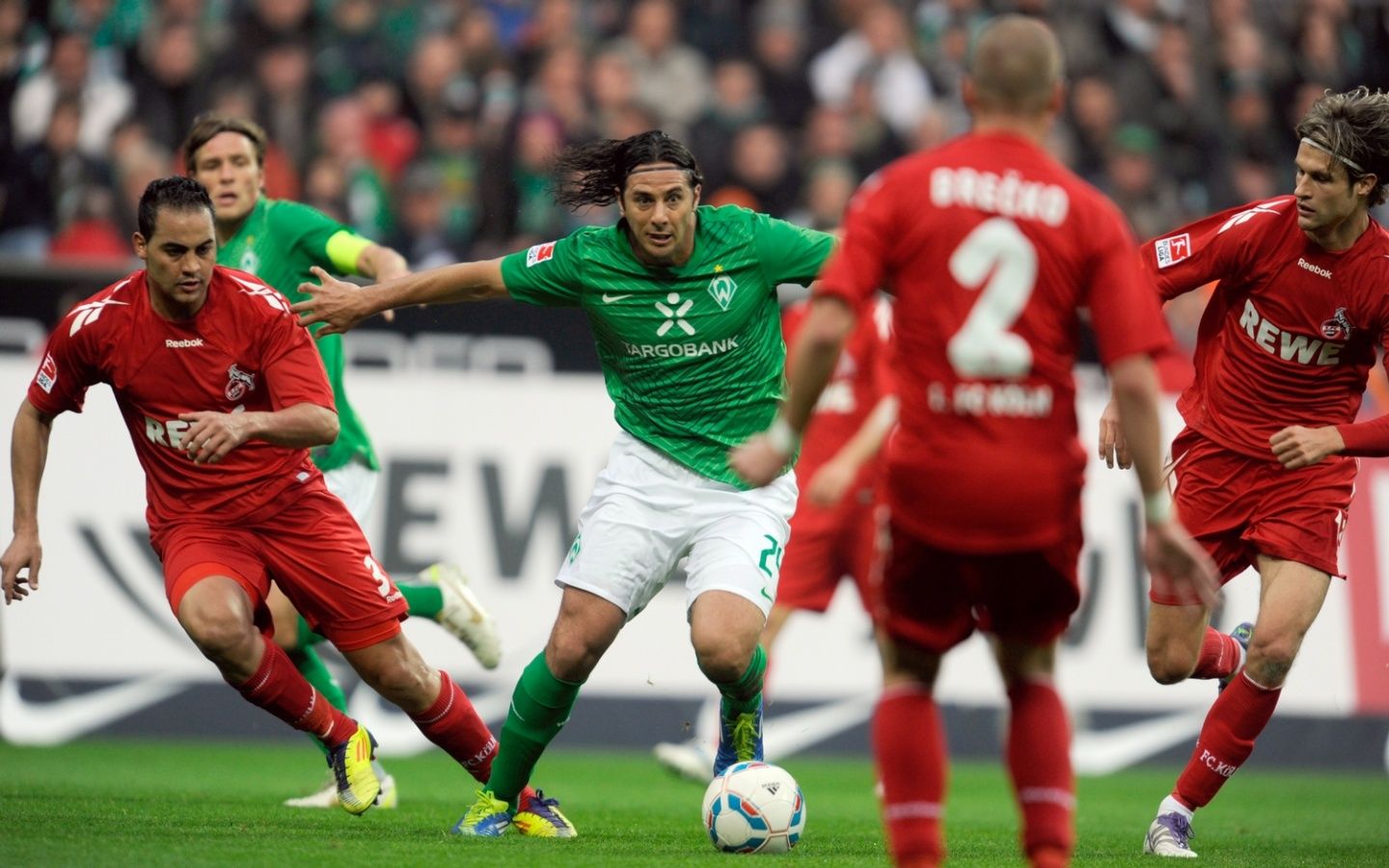 Claudio Pizarro Wallpaper