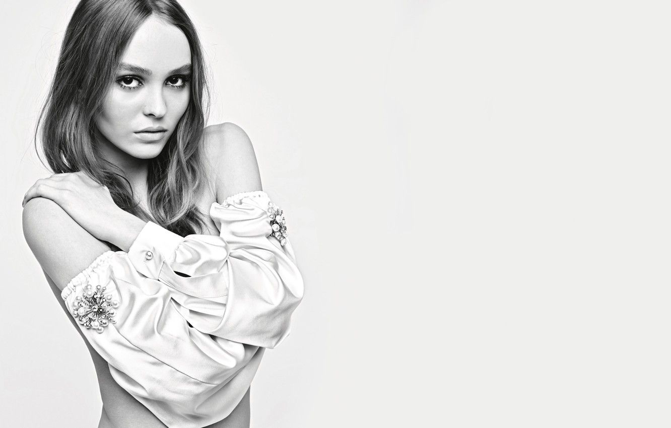 Wallpaper Look, Girl, Sweetheart, Model, Black And White, Actress, Beautiful, Silk, Lily Rose Depp, Lily Rose Depp Image For Desktop, Section девушки