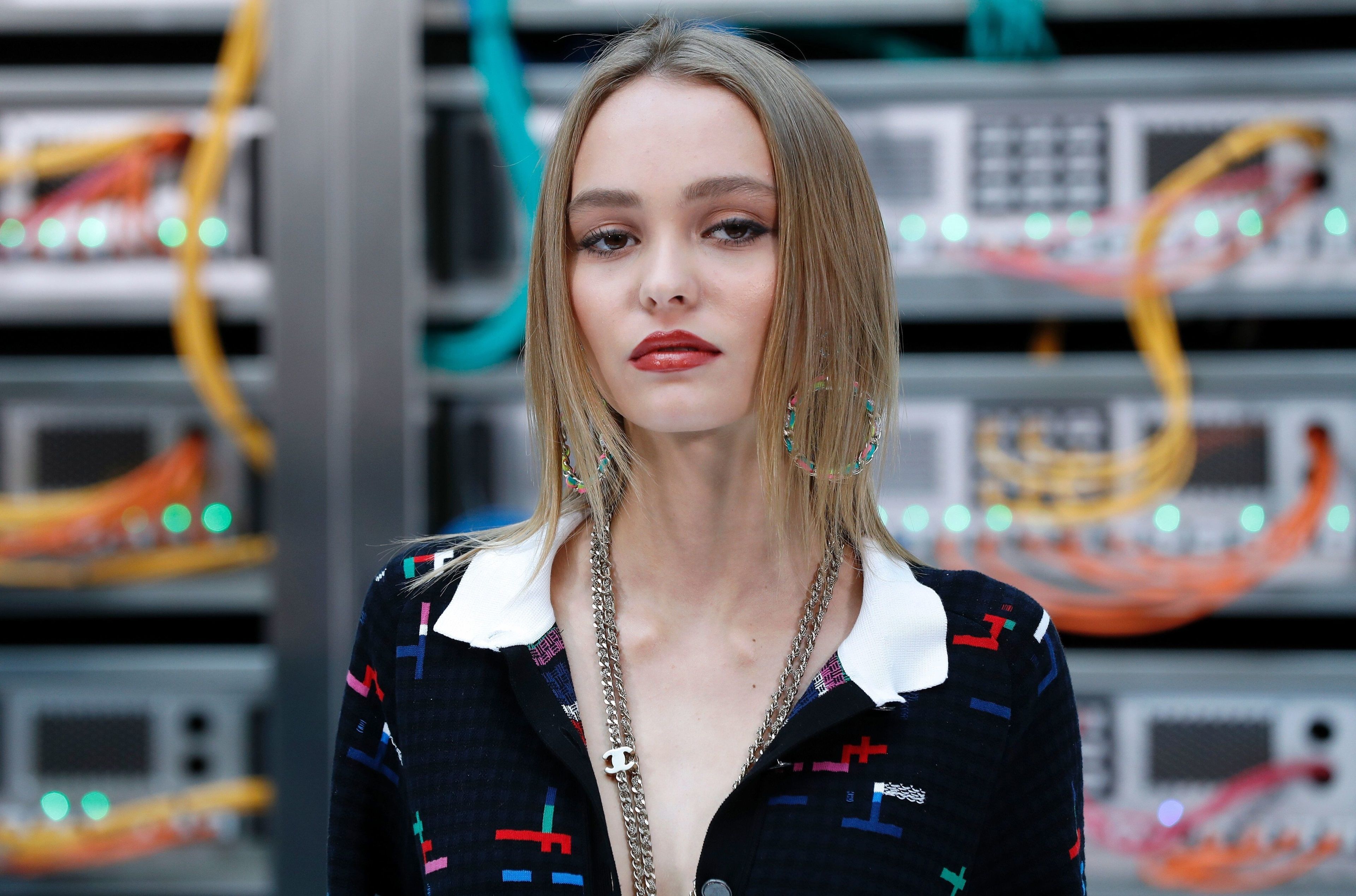 lily rose depp 4k wallpaper background HD. Lily rose, Blonde celebrities, Lily rose depp